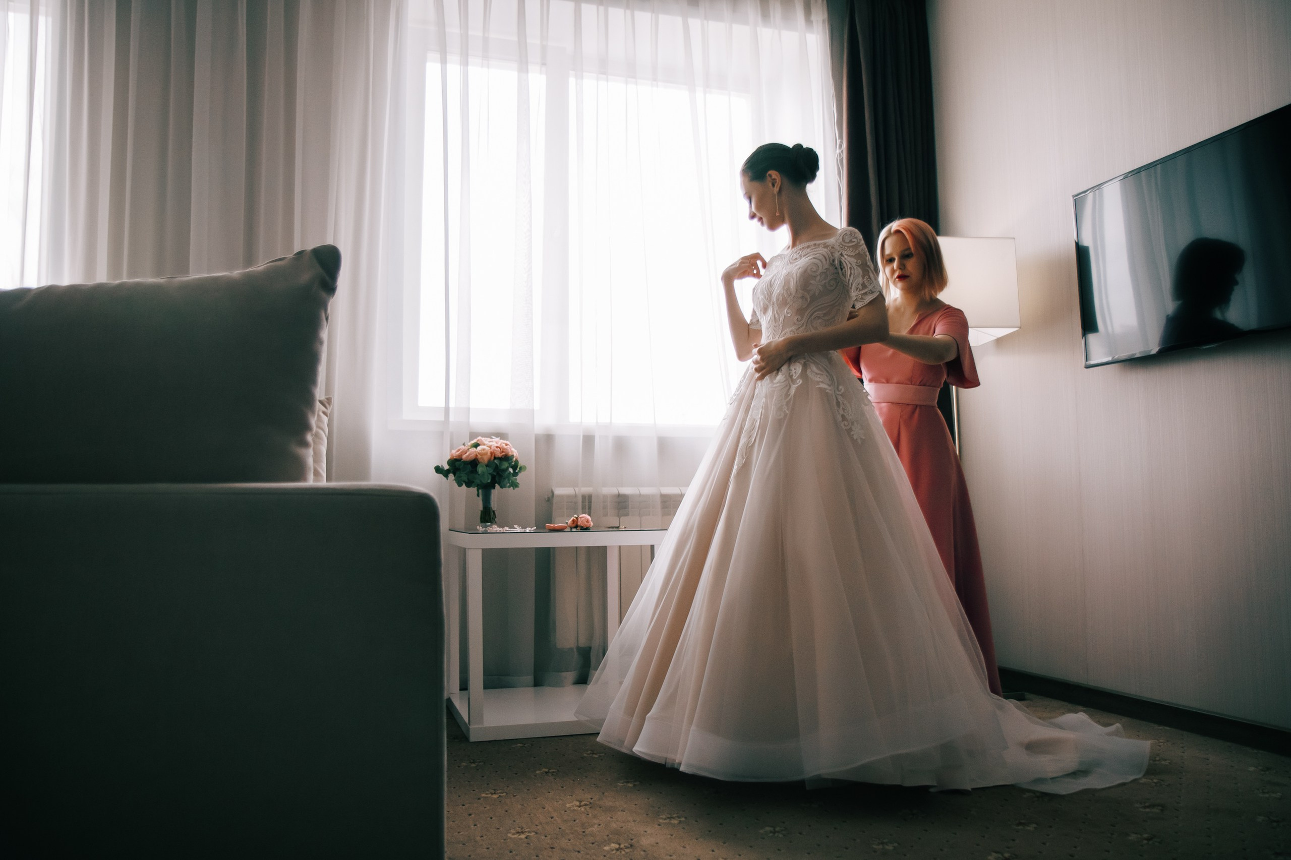 Погода была ужасная, а трамвайчик красным. Свадебный и репортажный фотограф в Новосибирске Матлак Дарья