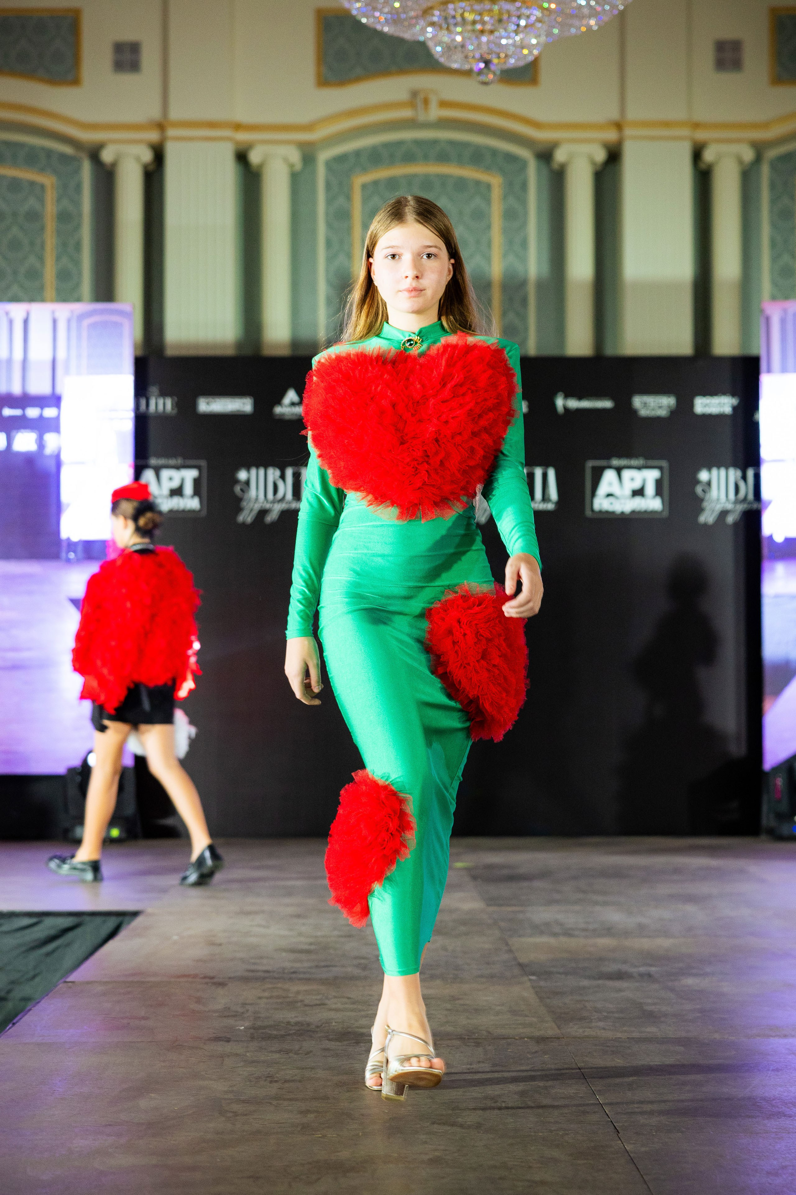 Арт-подиум «Цвета Удмуртии». Показ мод [25/10/24]. Фотограф Виноградов Константин