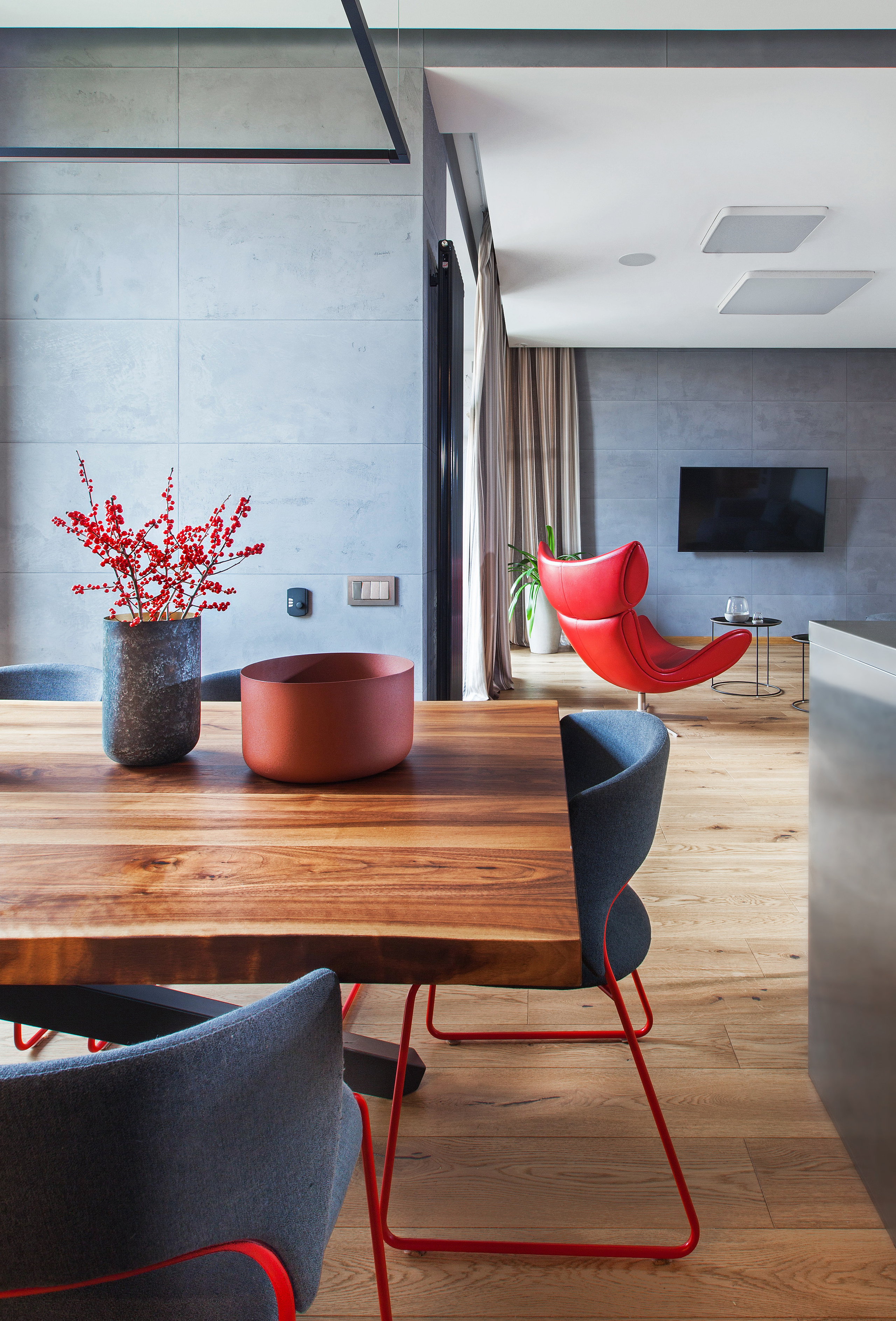 Дом на Новой Риге. Главная