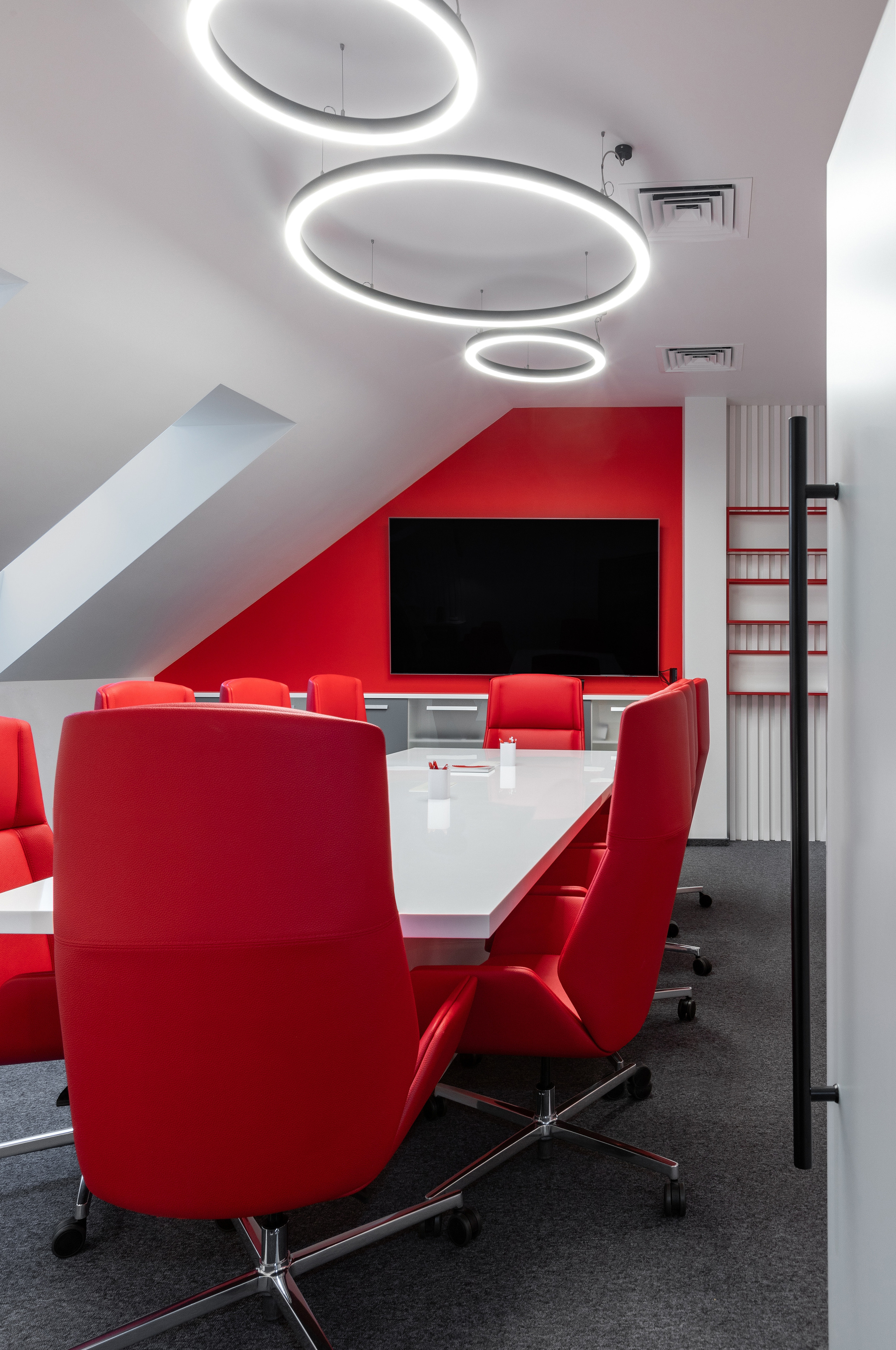 Офис рекламной компании. Главная