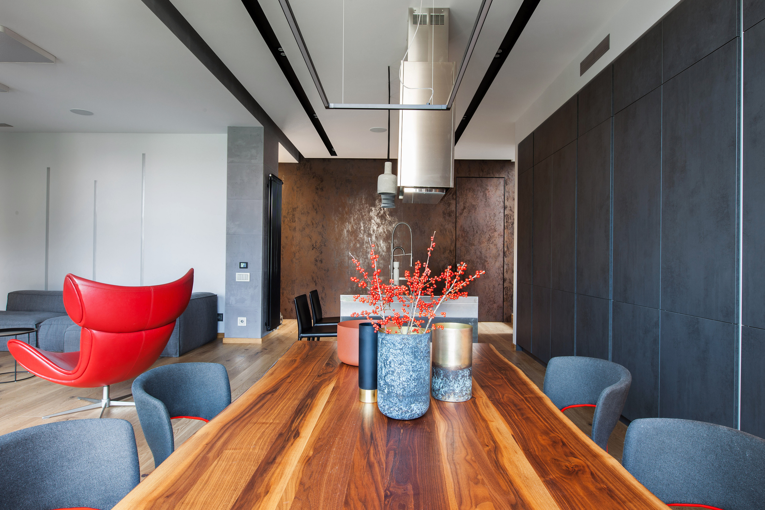 Дом на Новой Риге. Главная