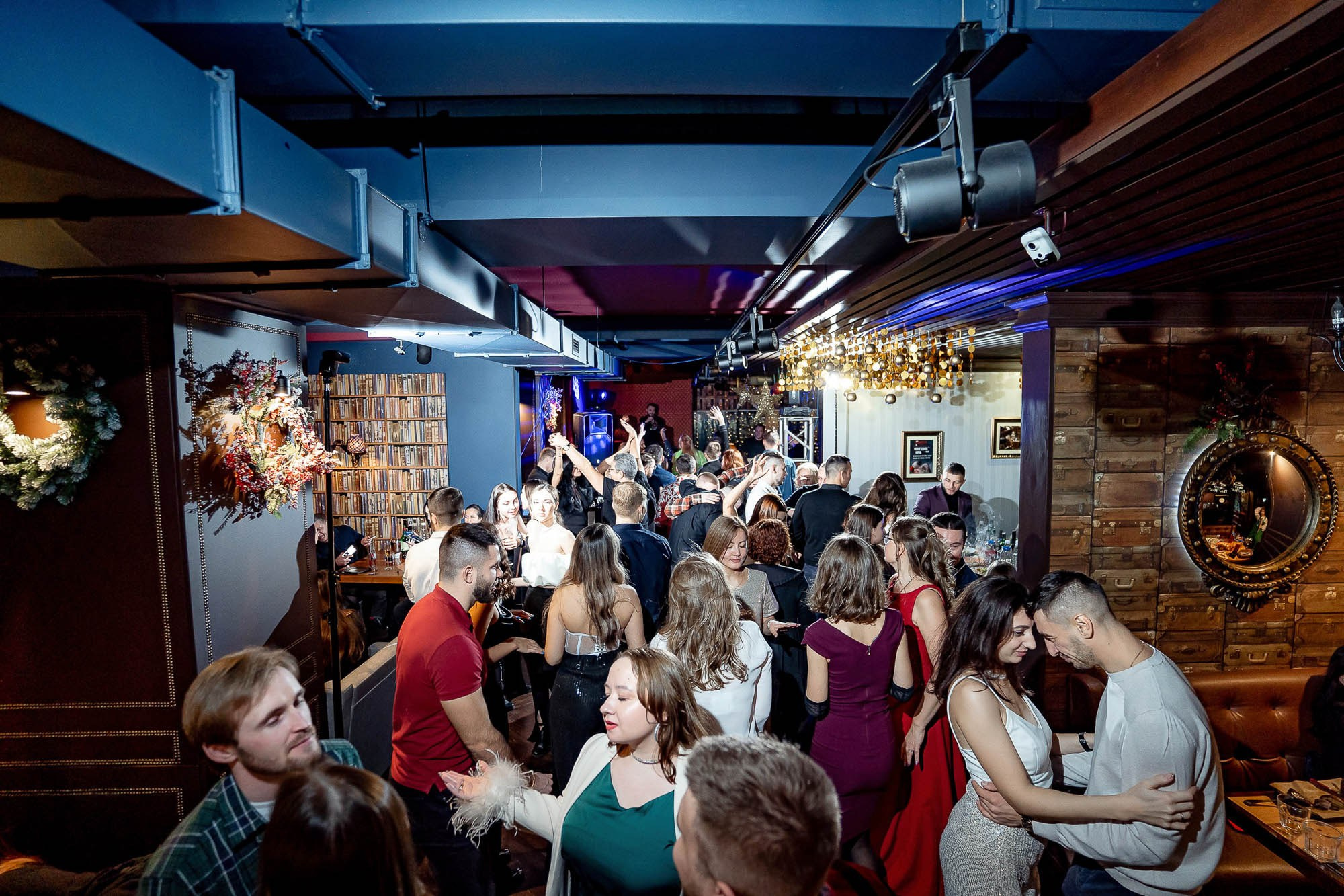 Новый год 2024 в Peoples. Сергей Кошкин. Репортажная и ивент-фотография в Сургуте