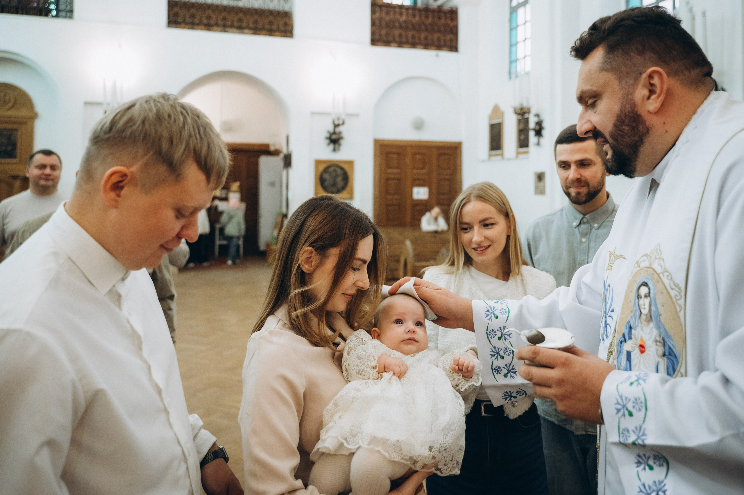 Крещение Эмили (Золотогорский костёл Пресвятой Троицы). Семейный фотограф в Минске Дарья Дреко