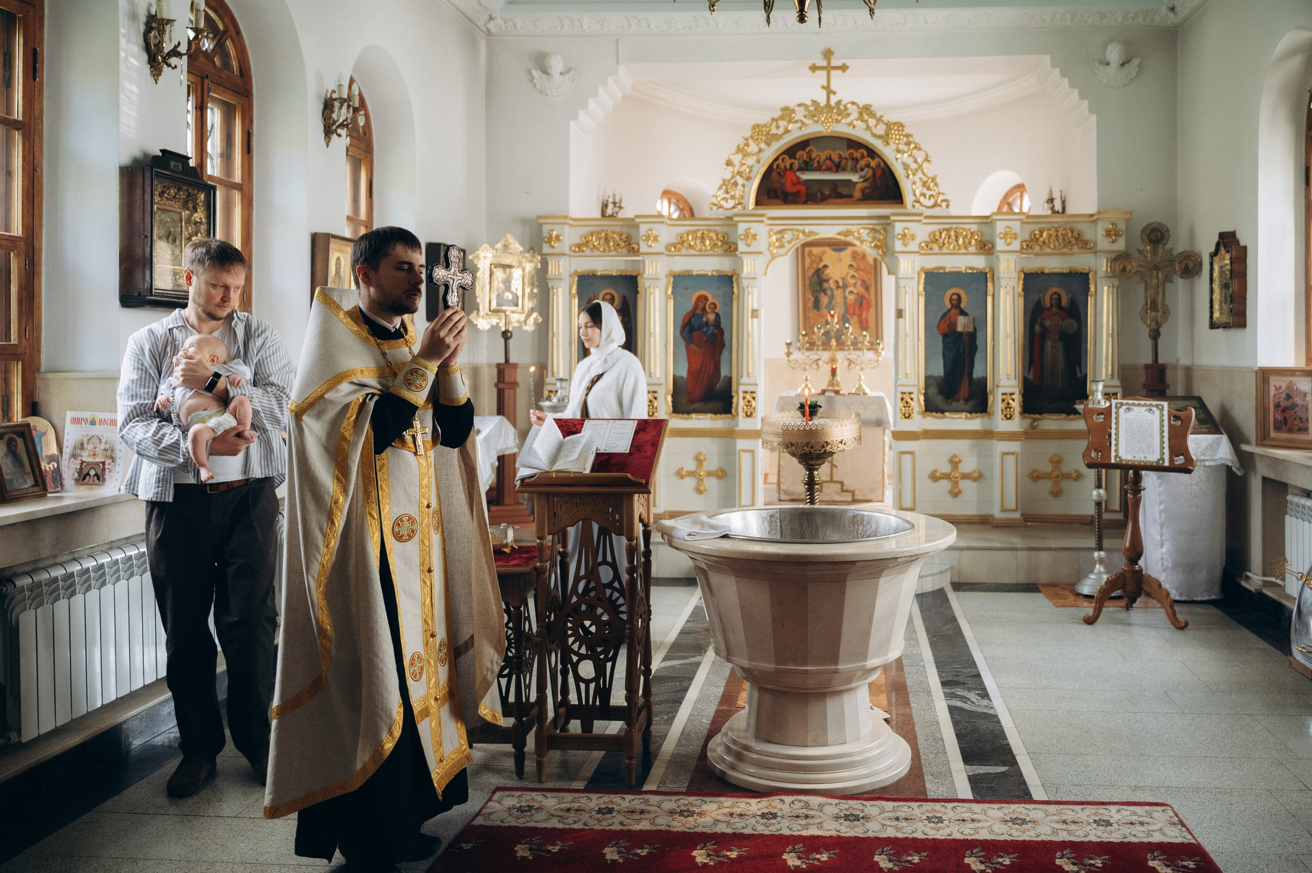 Крещение Артура (Храм Марии Магдалины). Семейный фотограф в Минске Дарья Дреко