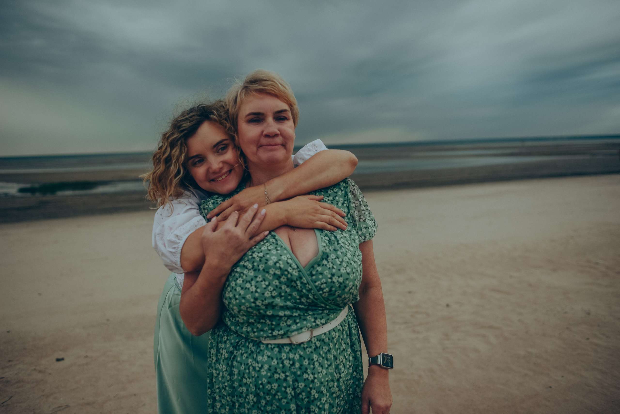 Съемка поколений на заливе. Елизавета Юлия Сергей и Ия. Семейный и свадебный фотограф в Санкт-Петербурге Яна