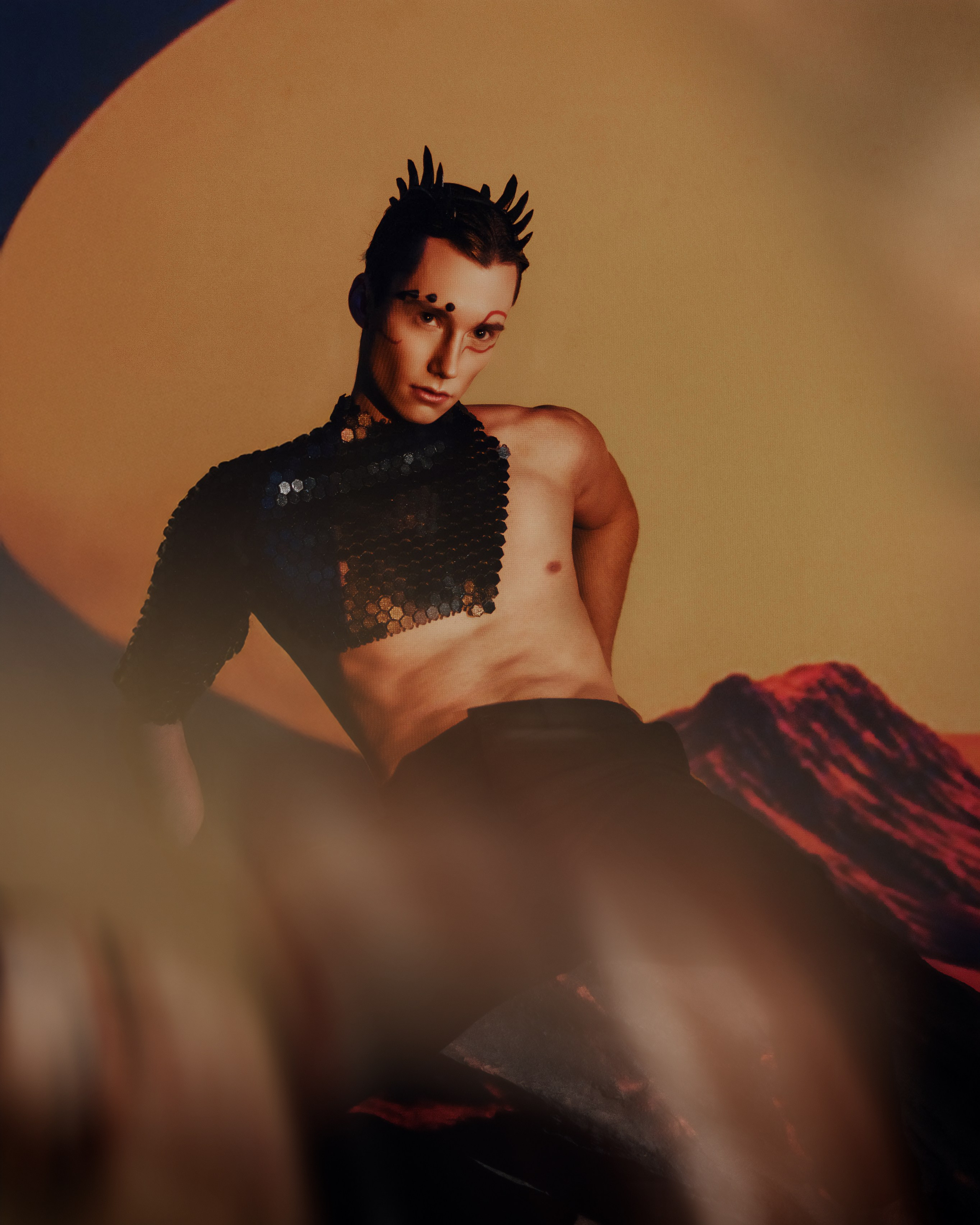 Креативная тематическая индивидуальная портретная съёмка. Фотограф Екатеринбург для вас или вашего бренда