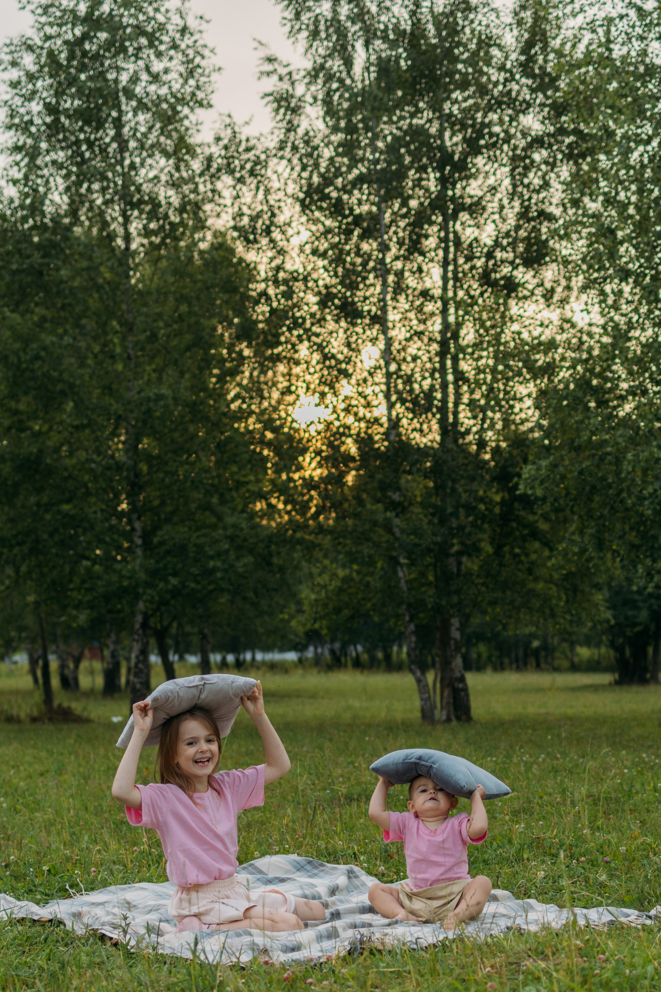 Бабушка с внуками. Фотограф Ирина Панина