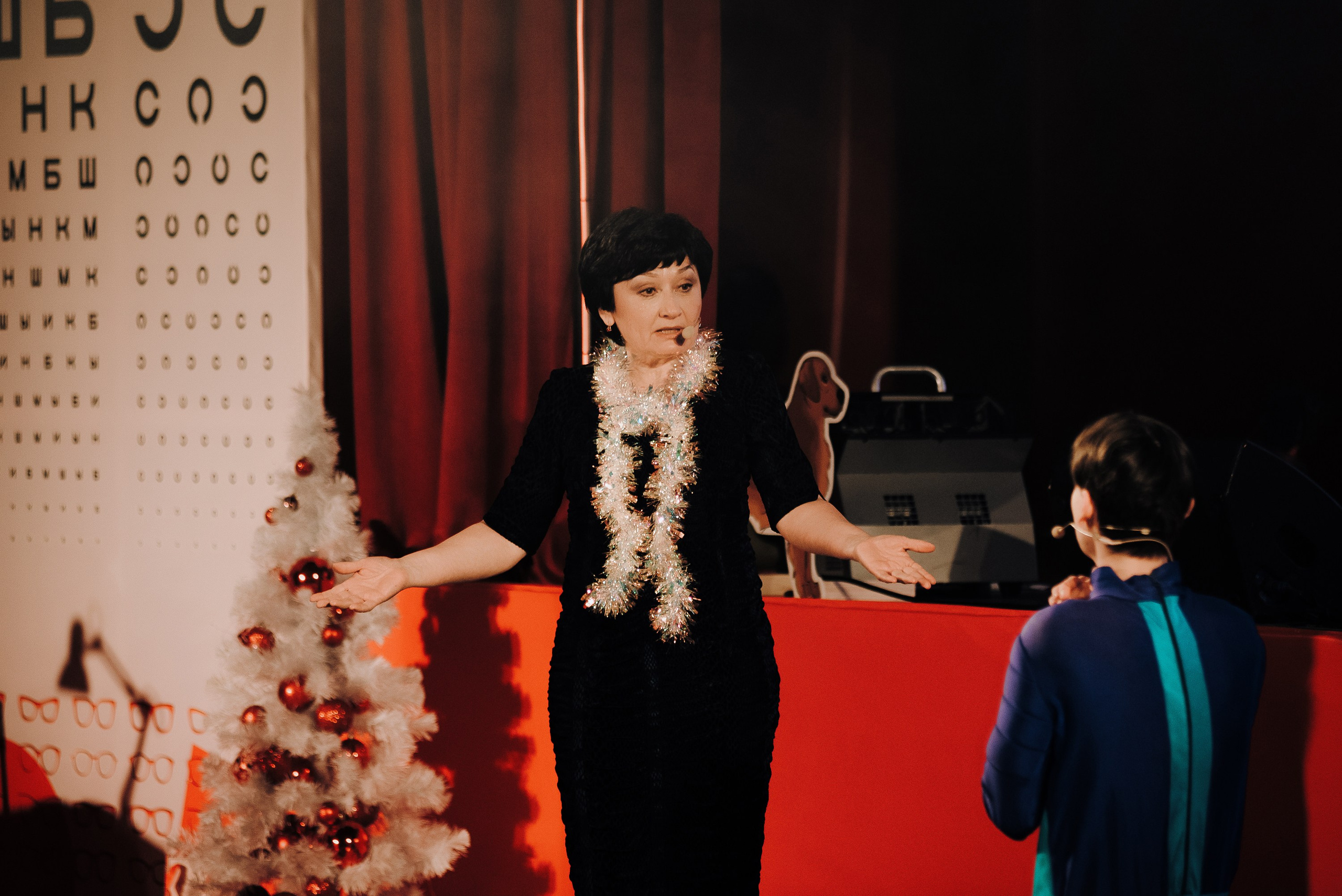 СПЕКТАКЛЬ «ВОЛШЕБНЫЕ ОЧКИ» ОПТИК-ЦЕНТР. Репортажный фотограф Зуев Роман г. Челябинск