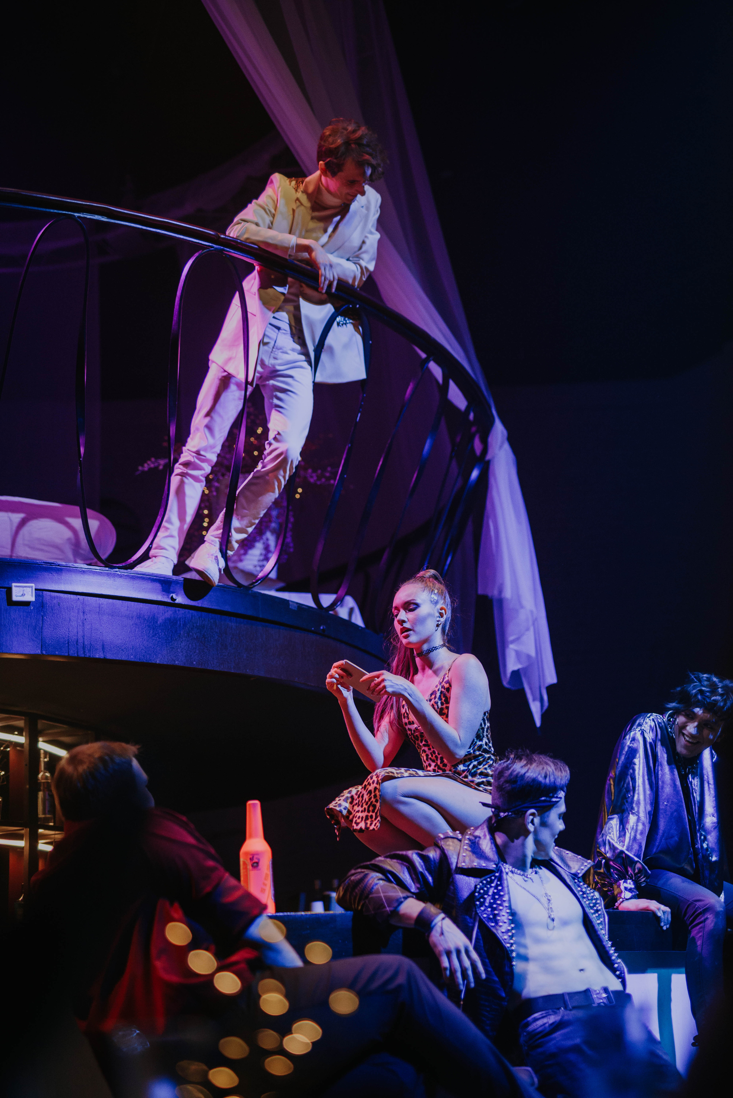 Иммерсивное шоу "Во имя любви"