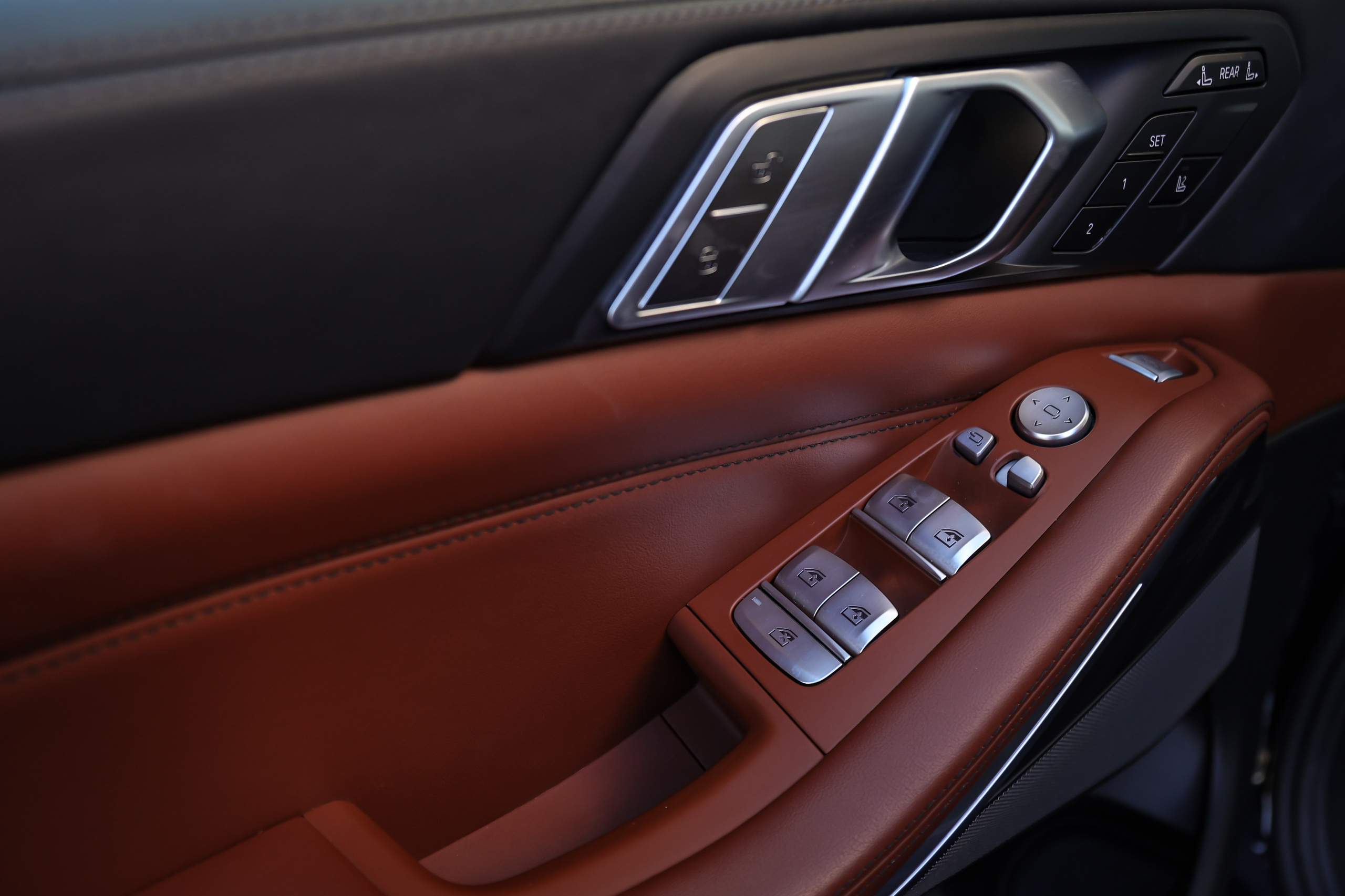 2020 BMW X7 XDrive 40i. Mixturecaptures