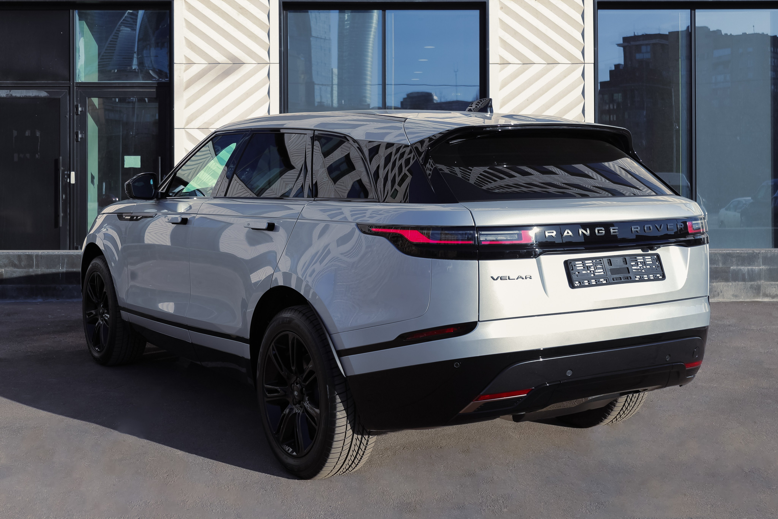 2024 Range Rover Velar 2.0 AT. Mixturecaptures