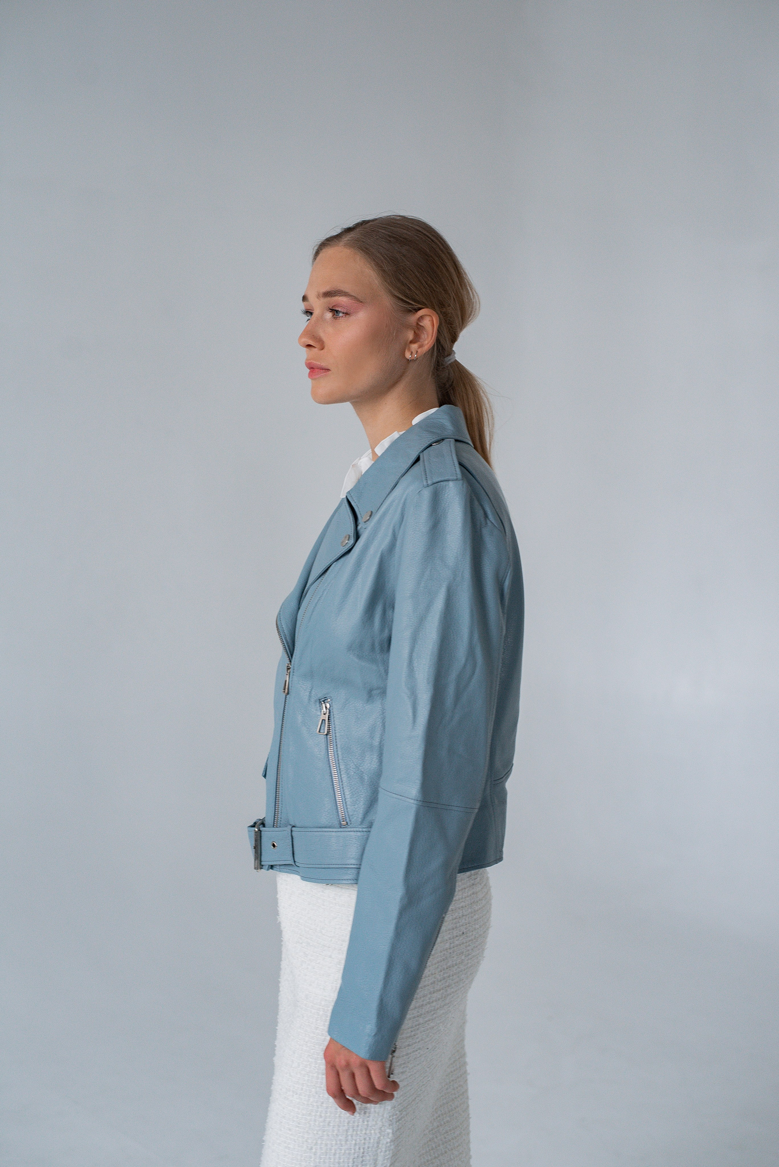 Куртки (фон). Контент фотограф в Москве Лихачева Ксения