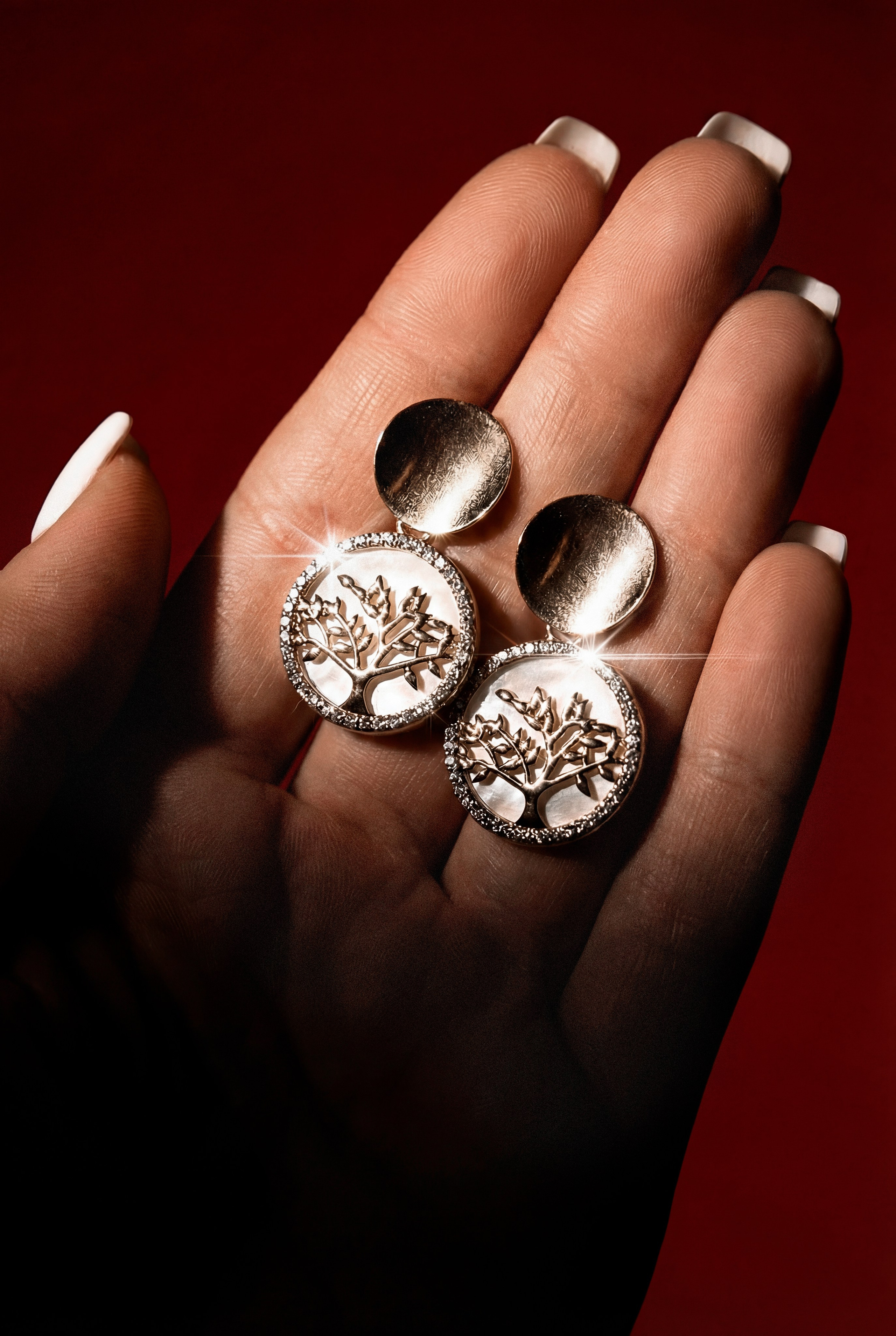 Премиальные фото и видео ювелирных украшений | Студия визуального производства полного цикла АЛЕКСУС — без классической съёмки | от 48 часов. Фотограф брендов и бизнеса в Москве Алексей Сентюрин