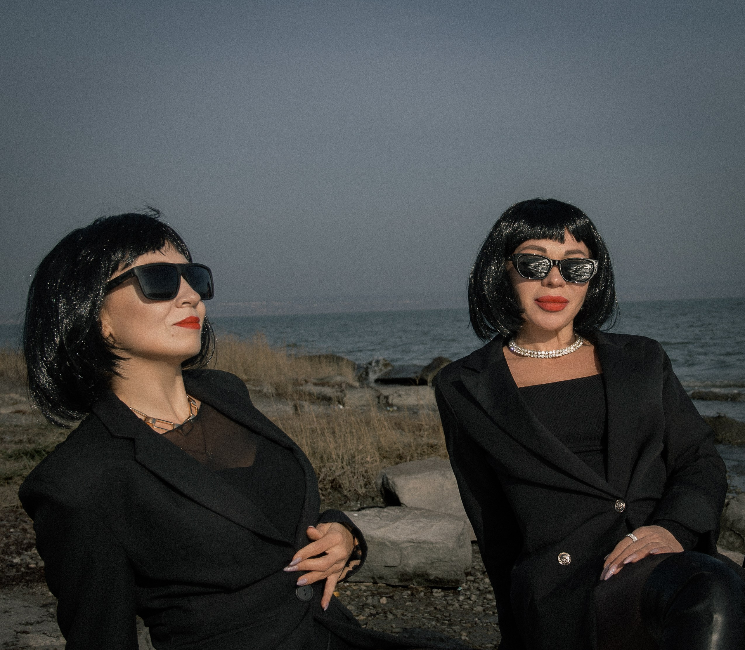 Девчонки в чёрном. Фотограф Таганрог