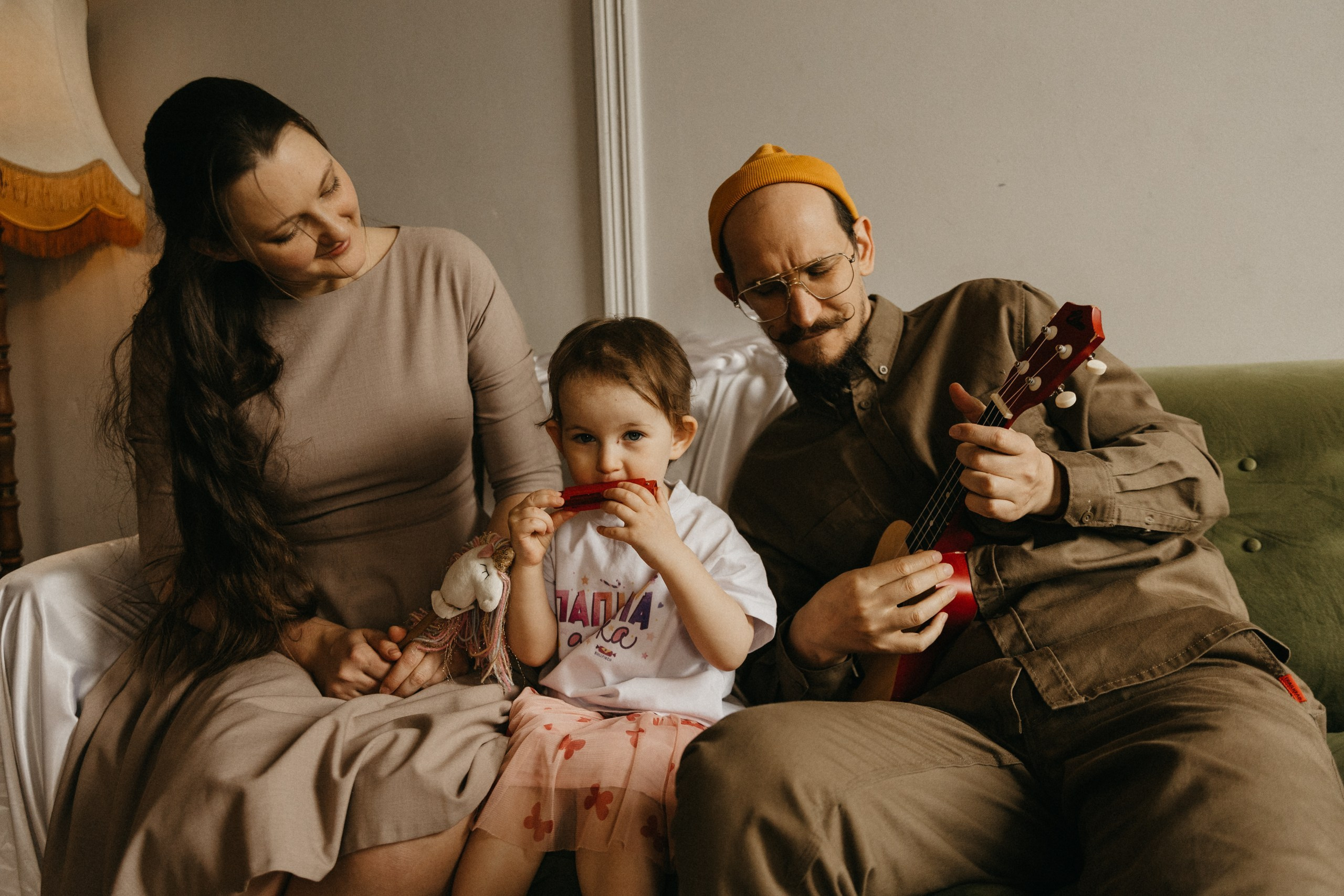 Василика, Виталик, Амелия. Главная