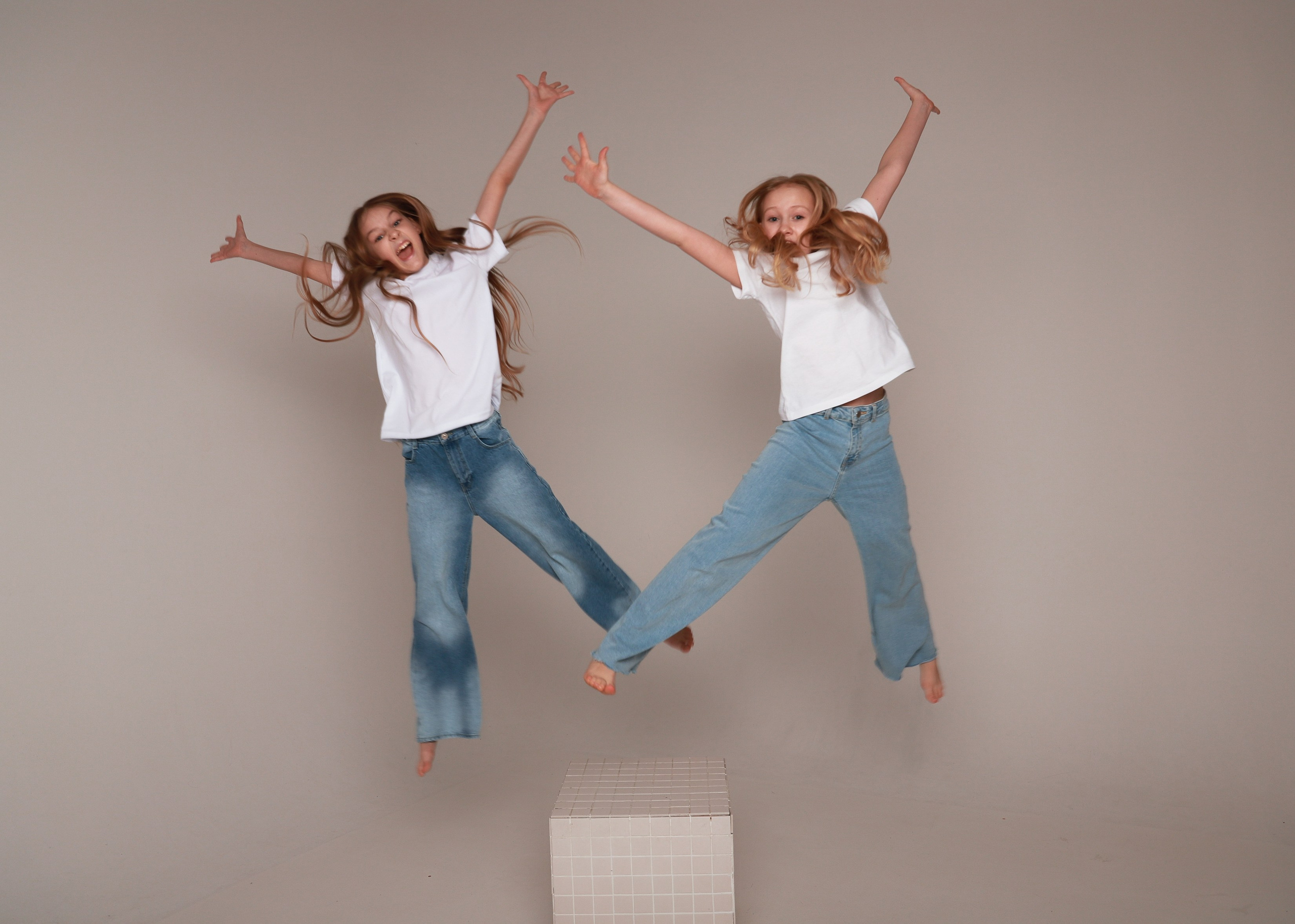 В джинсах. Фотограф Юлия Мальцева