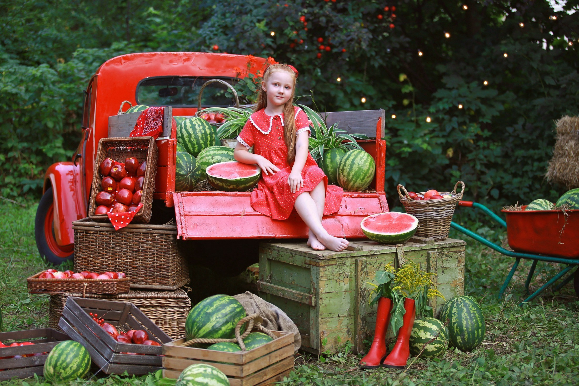 Фотосессия с арбузами, пикап с арбузами, съёмка с арбузами, летняя фотосессия с арбузами. Семейный и детский фотограф в Москве Мария Быкова
