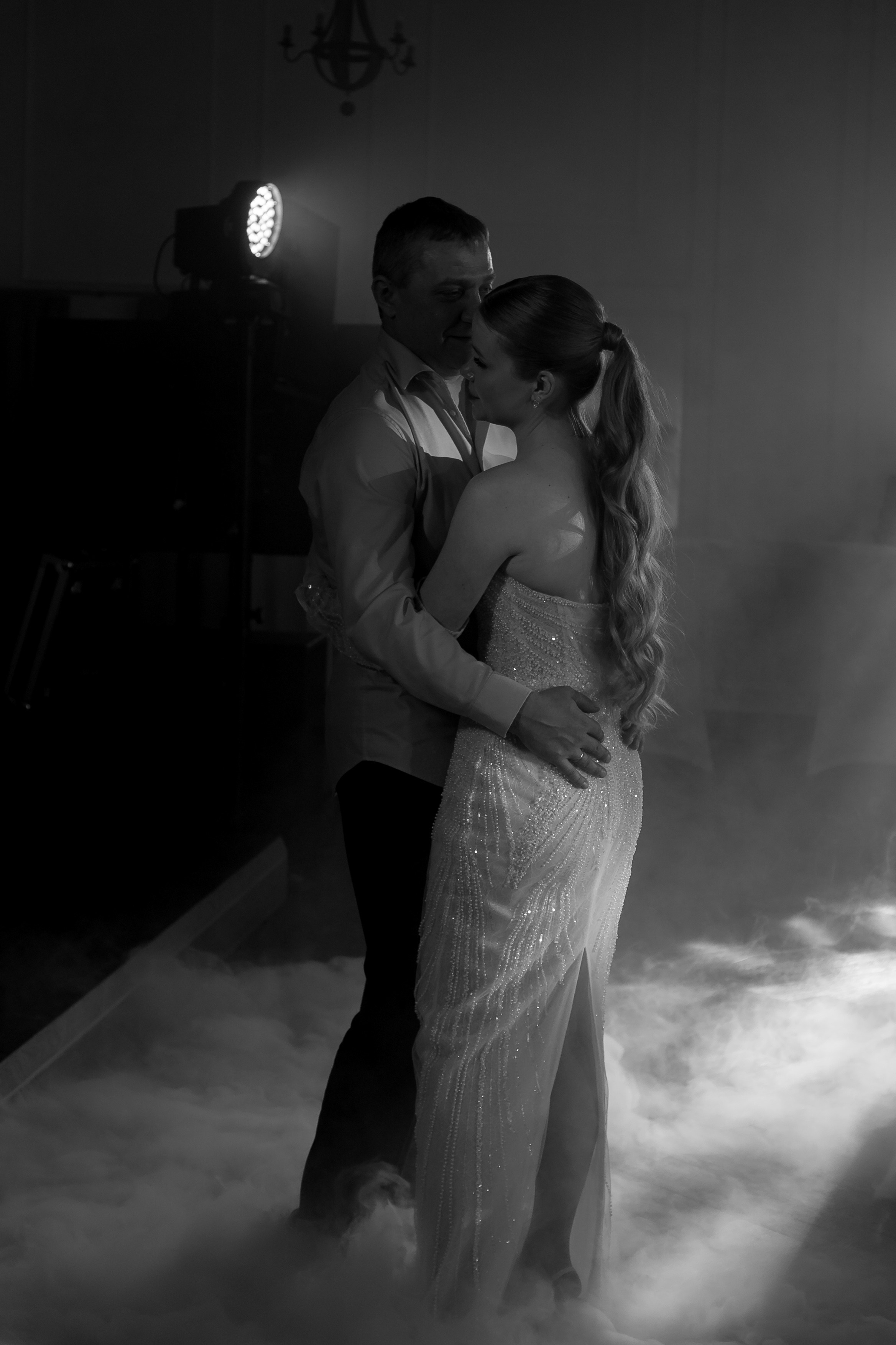 СВАДЕБНАЯ СЬЕМКА СБОРОВ В ОТЕЛЕ И ВЫЕЗД НА ЦЕРЕМОНИЮ (СНЯТО В СИБИРЕ В НИЖНЕВАРТОВСКЕ). Профессиональный фотограф, Санкт-Петербург — Виктория Богомолова