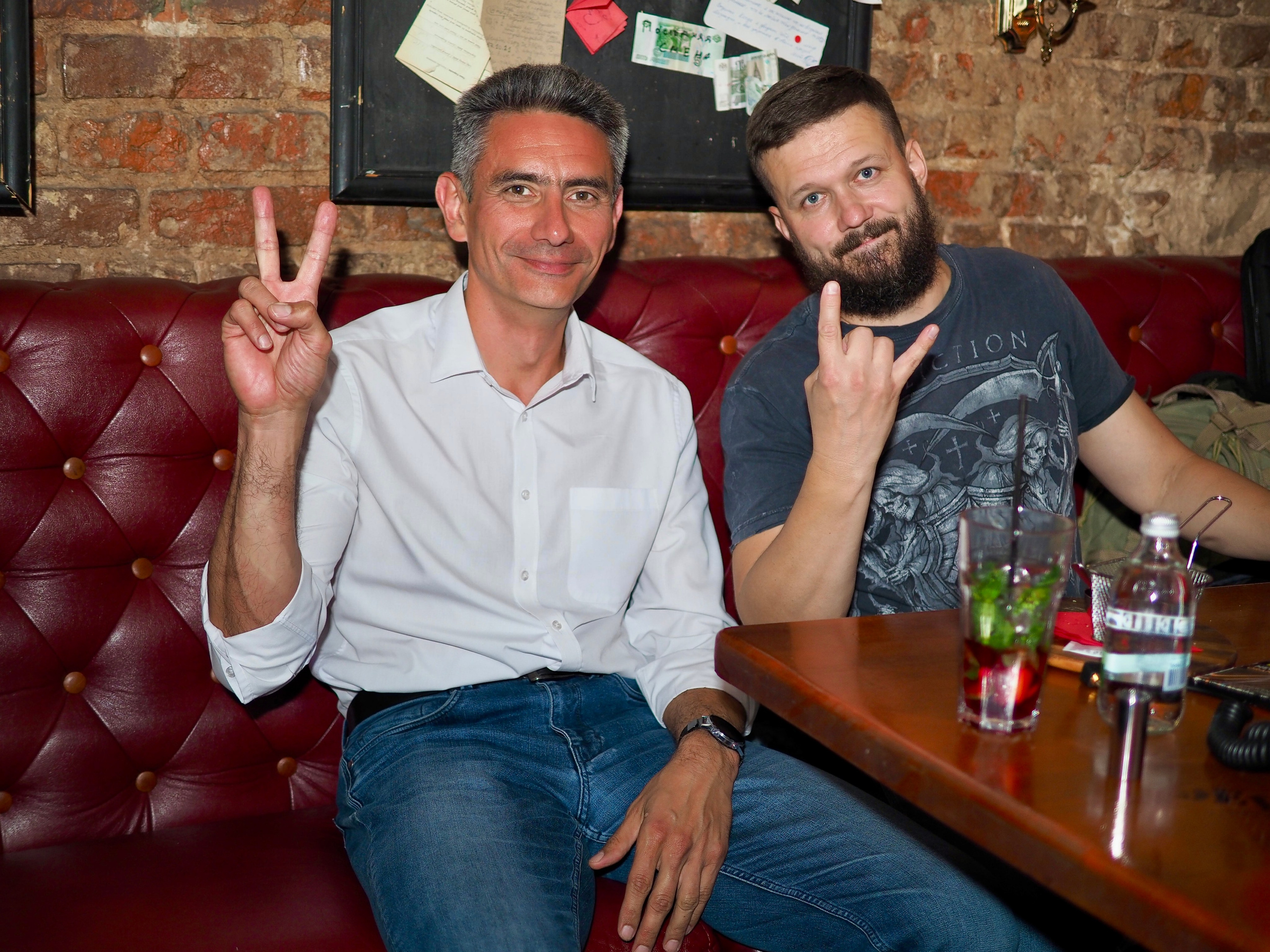 DeFaqto 01.10.2024. Московская кавер-группа BankBand