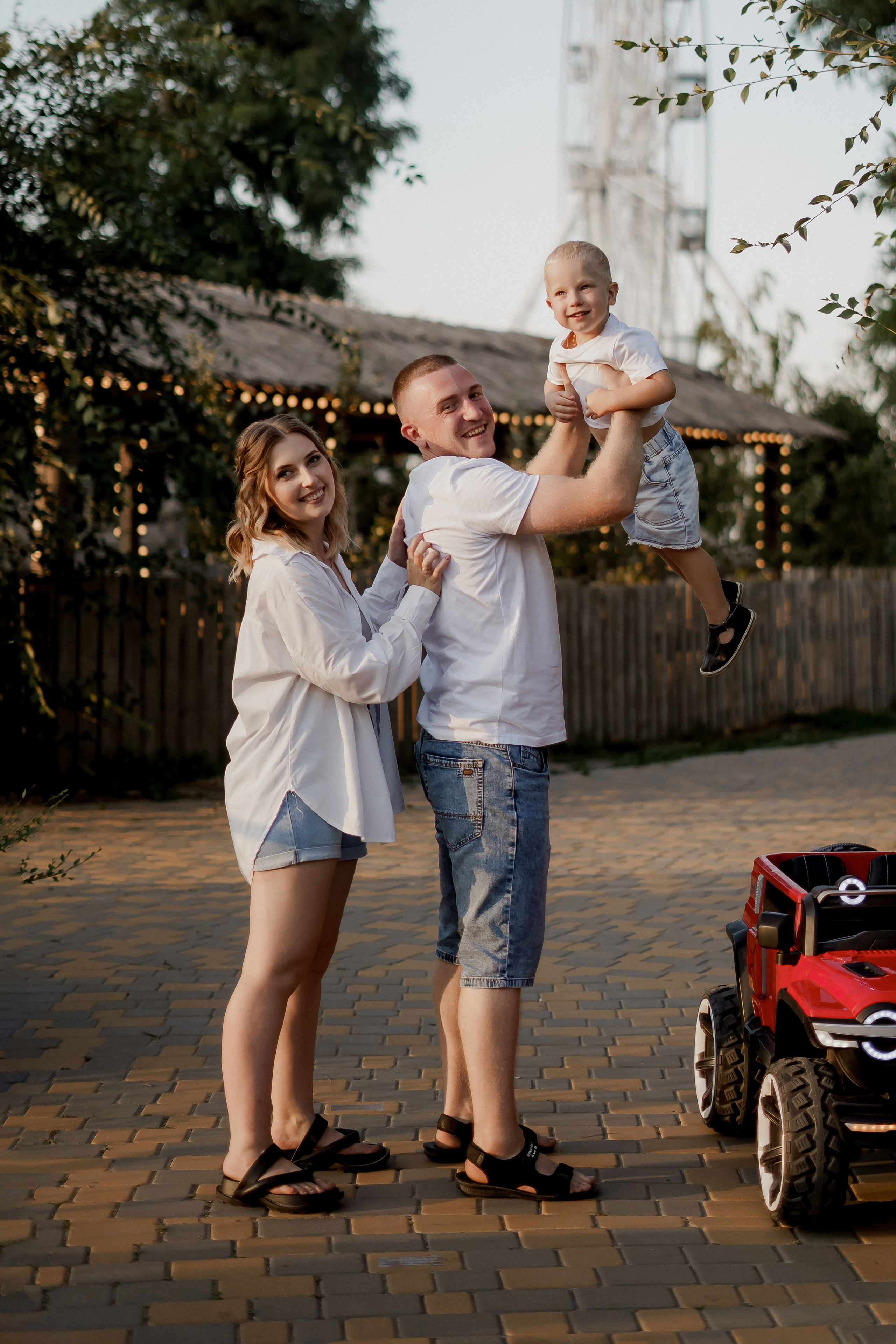 Вова Лена Миша. Фотограф Валерия Крахмалева