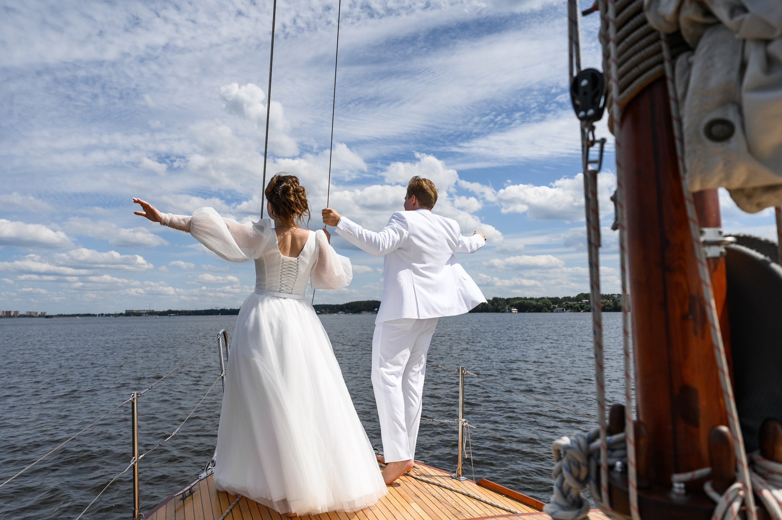 Свадебная фотосессия на яхте Pirogovo Event