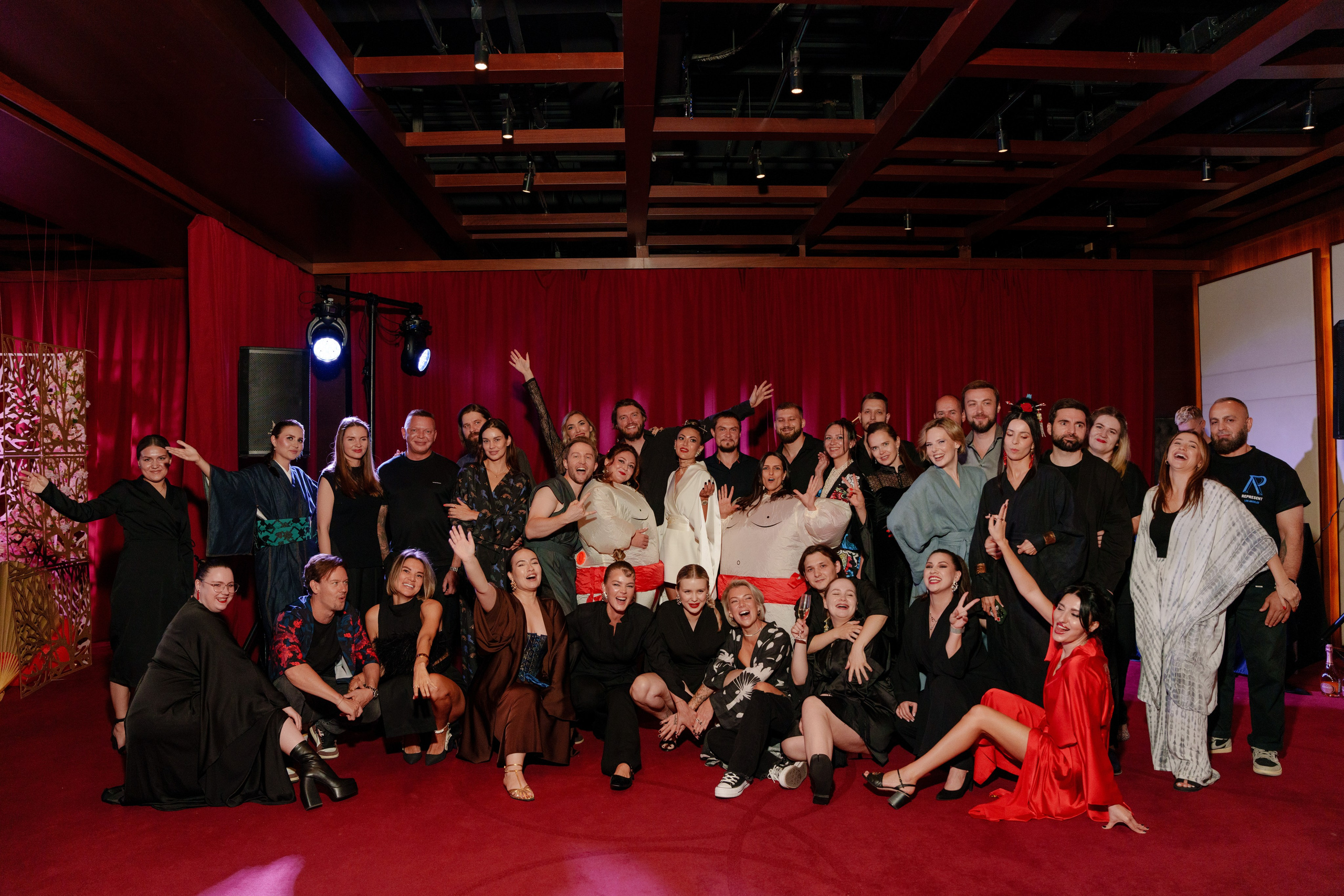 Репортажный фотограф на день рождения в ресторане KAI. Репортажный фотограф Москва Сергей Дружинин