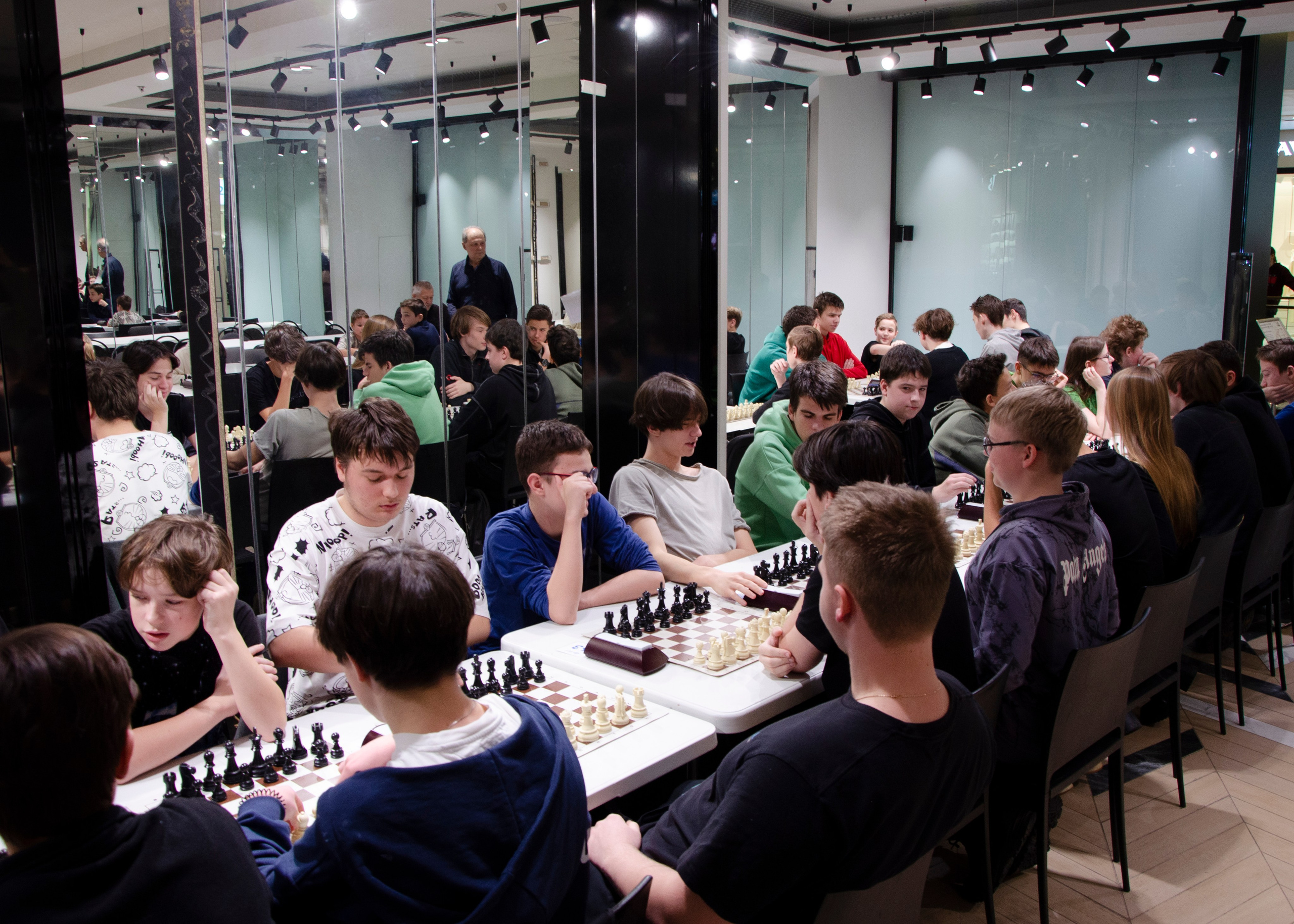 Первенство Санкт-Петербурга среди юниоров и юниорок до 21 года по быстрым шахматам