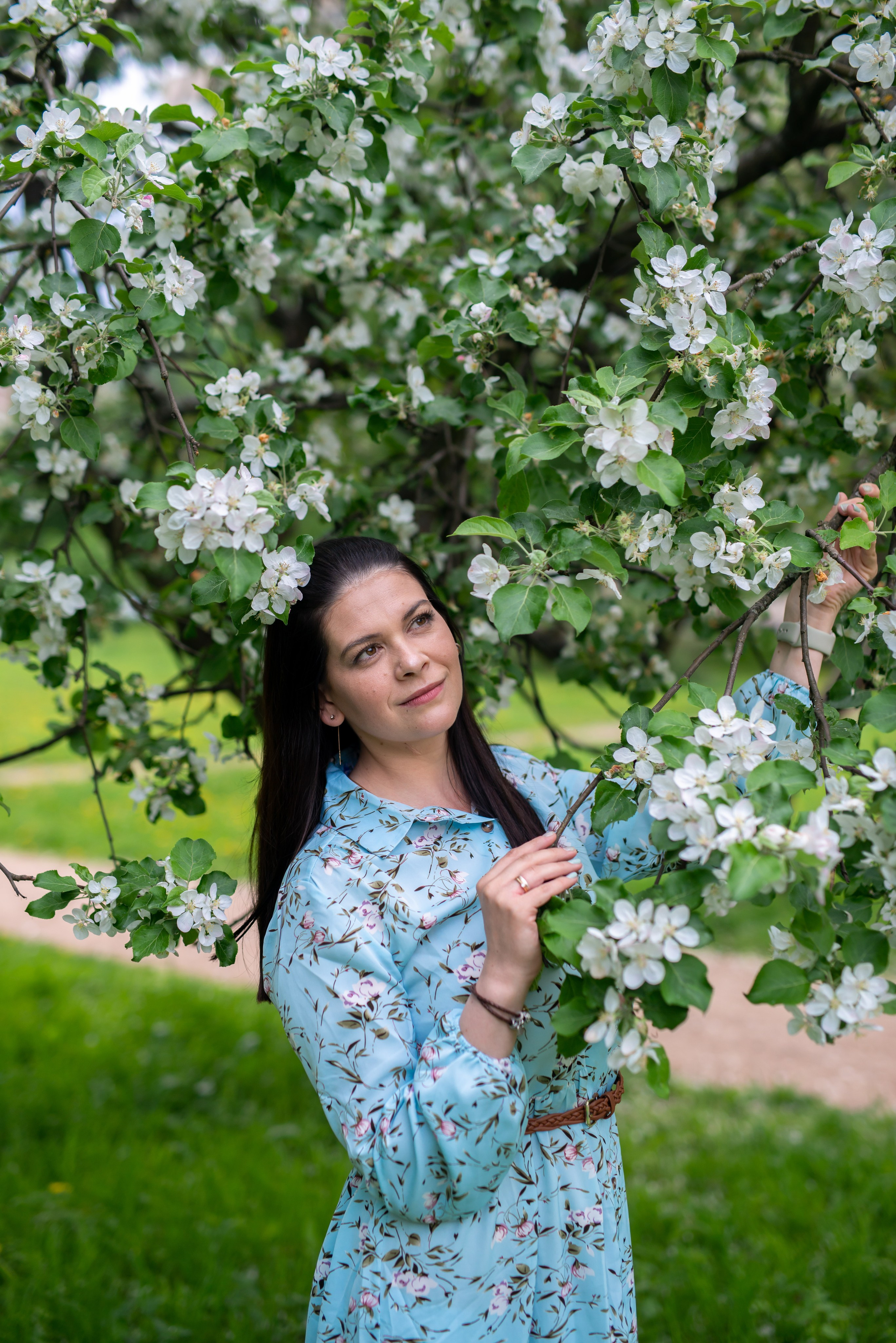 Наташа и Дима (фотосессия в цветущих садах). Портретный, семейный и свадебный фотограф в Санкт-Петербурге и в Пушкине Ширяев Денис