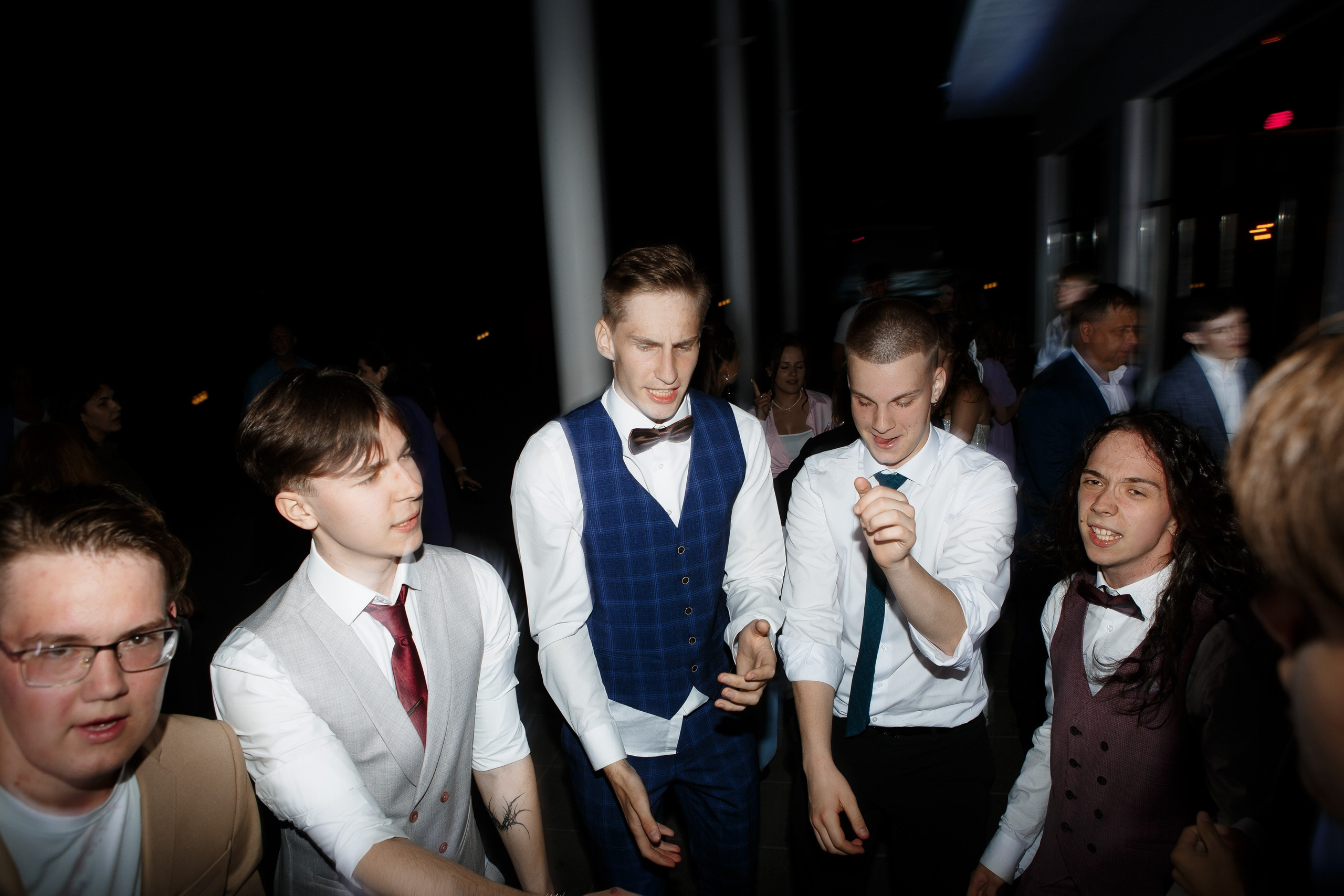 Выпускной Гимназия 12 2024 OpenHouse. Свадебный и портретный Фотограф в Липецке Дмитрий Котюков