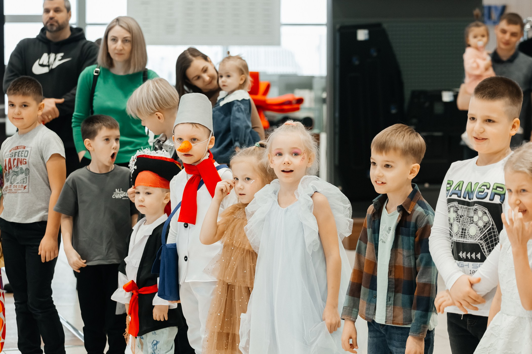 Детский мастер-класс в «Картель Авто» — «Студия чудес Алиса». Фотограф Кемерово | Сергей