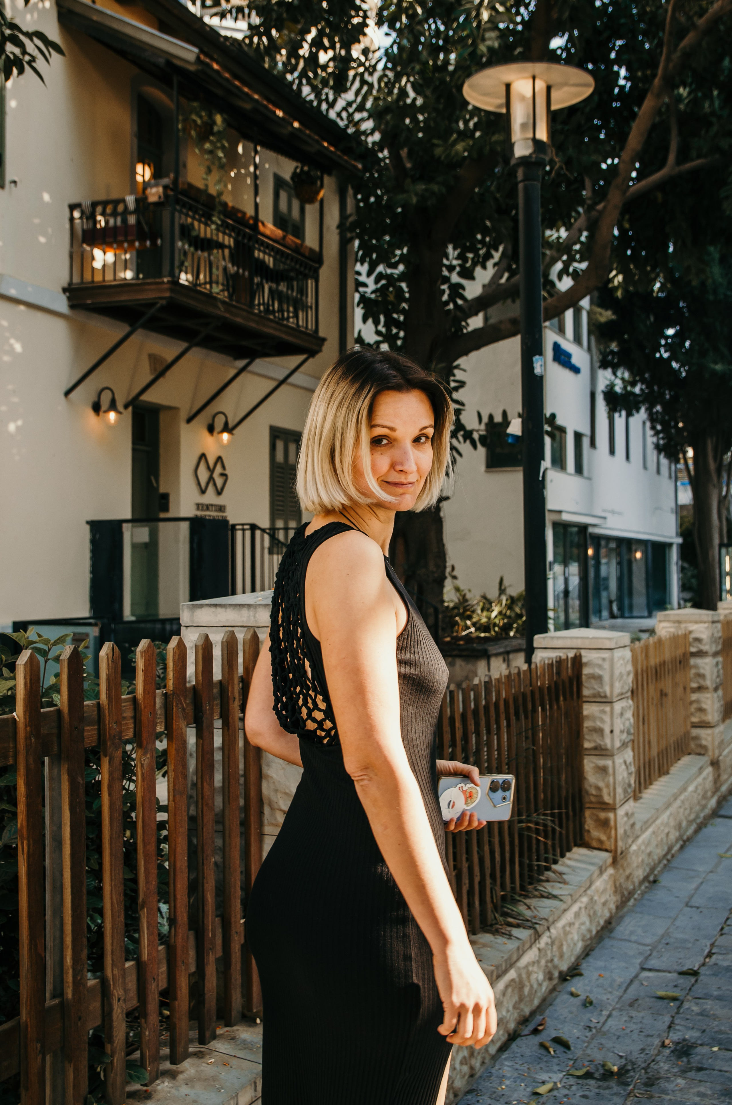 Maria. Sarona. Maria Tvilla