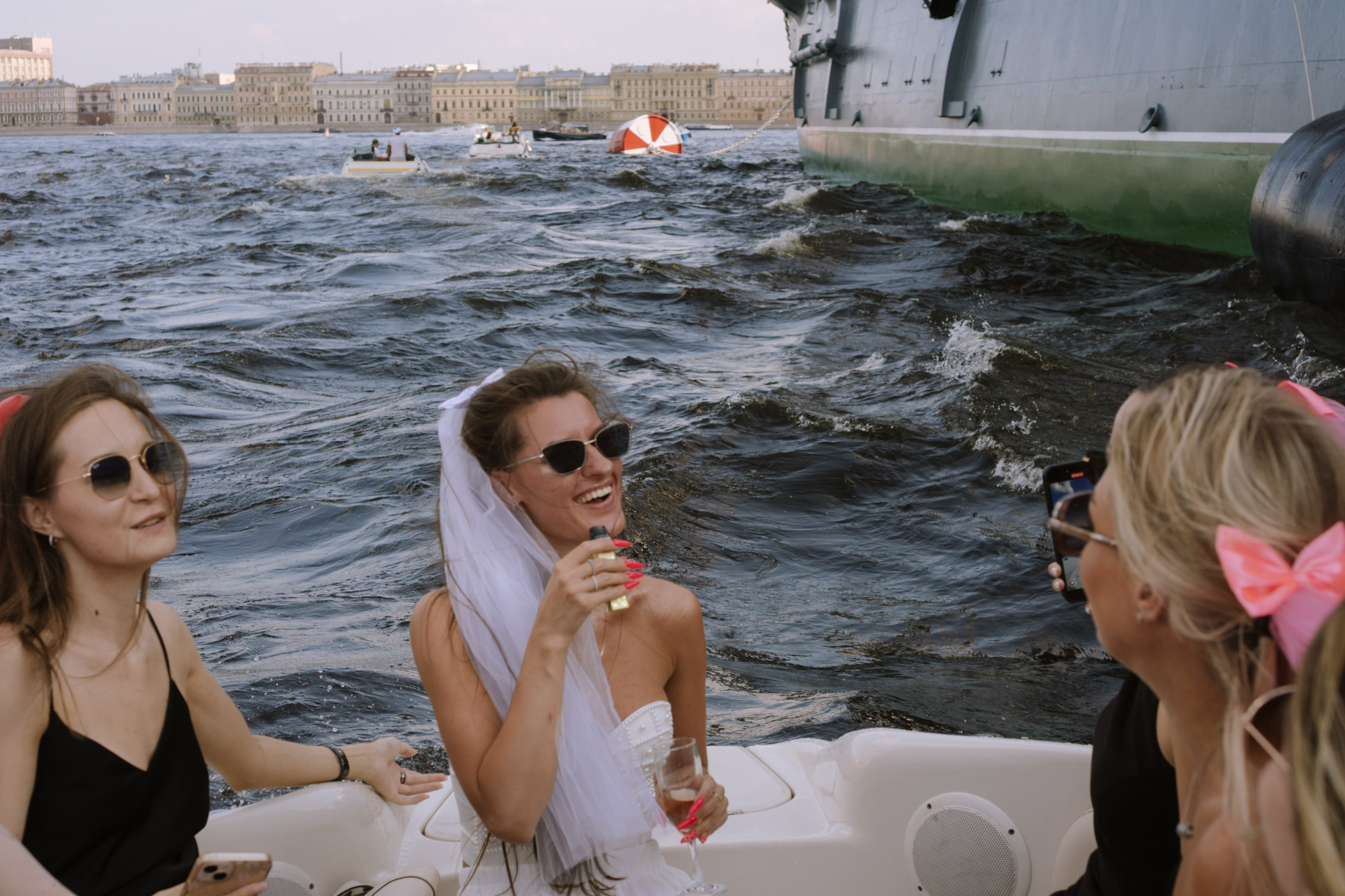 ДЕВИЧНИК НА КАТЕРЕ. Профессиональный фотограф, Санкт-Петербург — Виктория Богомолова