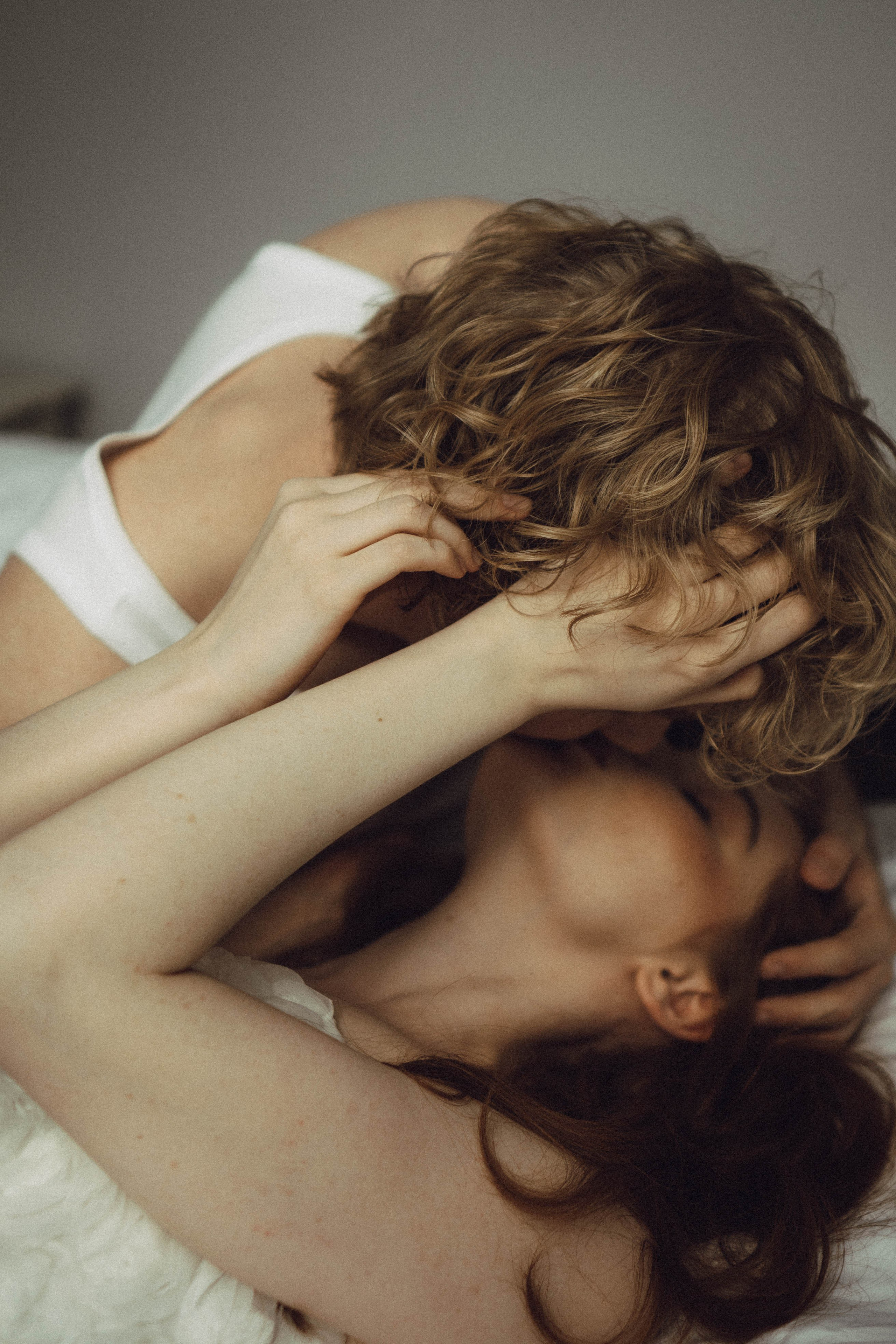 СВАДЕБНАЯ СЬЕМКА В ОТЕЛЕ. СБОРЫ ЖЕНИХА И НЕВЕСТЫ И ТАКЖЕ ТОР И ПОДГОТОВКА К ПРОГУЛКЕ. Профессиональный фотограф, Санкт-Петербург — Виктория Богомолова