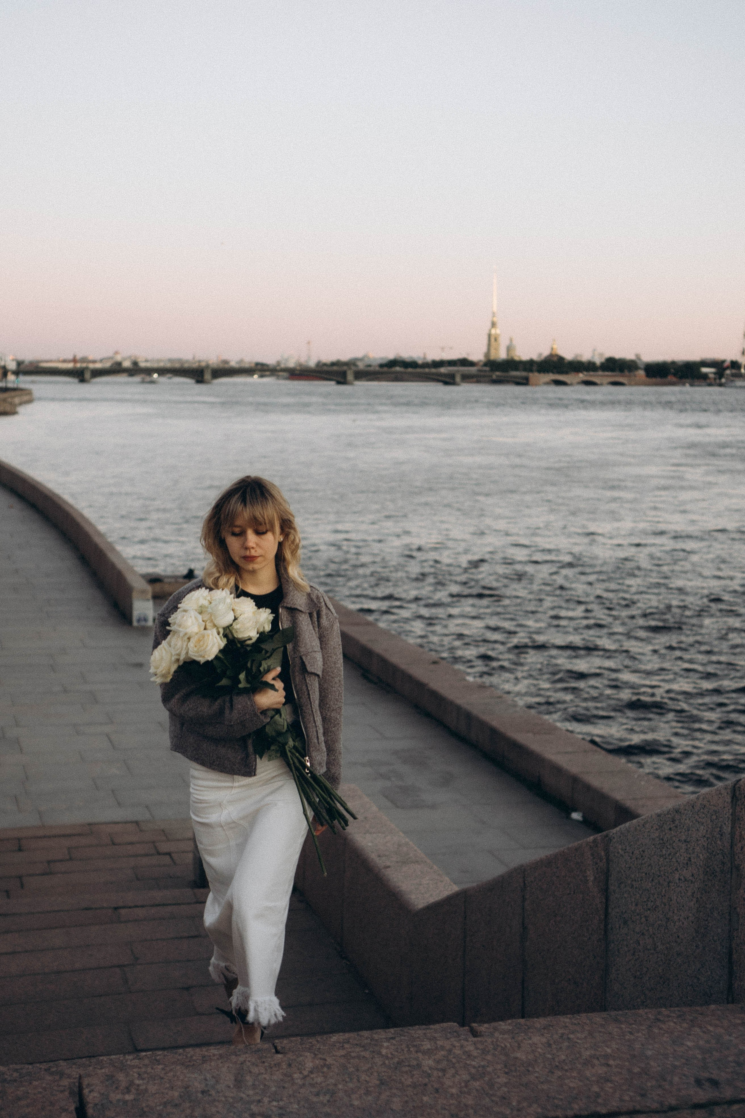 ПРОГУЛКА ПО ГОРОДУ В БЕЛЫЕ НОЧИ (другой вариант). Профессиональный фотограф, Санкт-Петербург — Виктория Богомолова