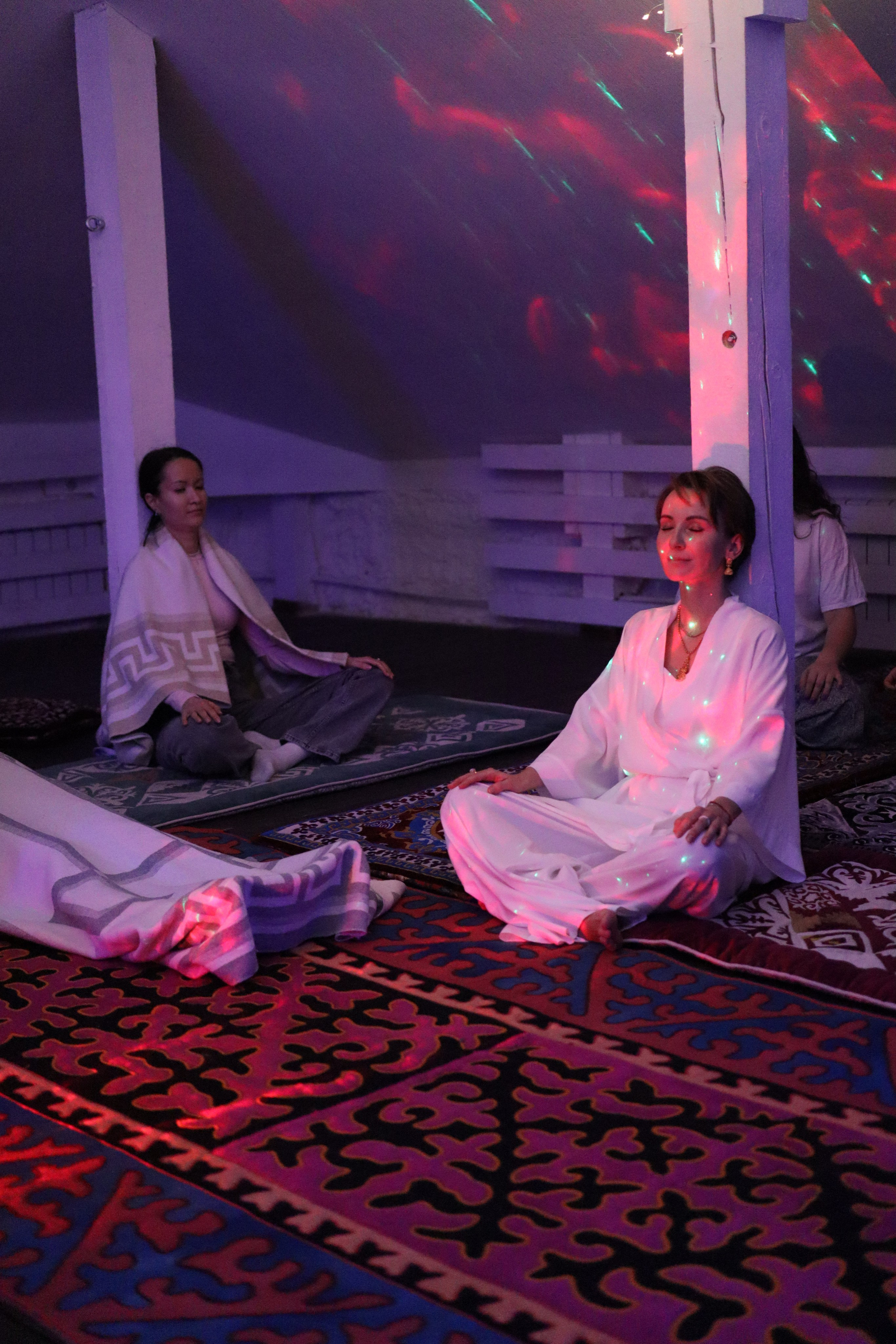 Bhakti Mantra. Photo Ninja