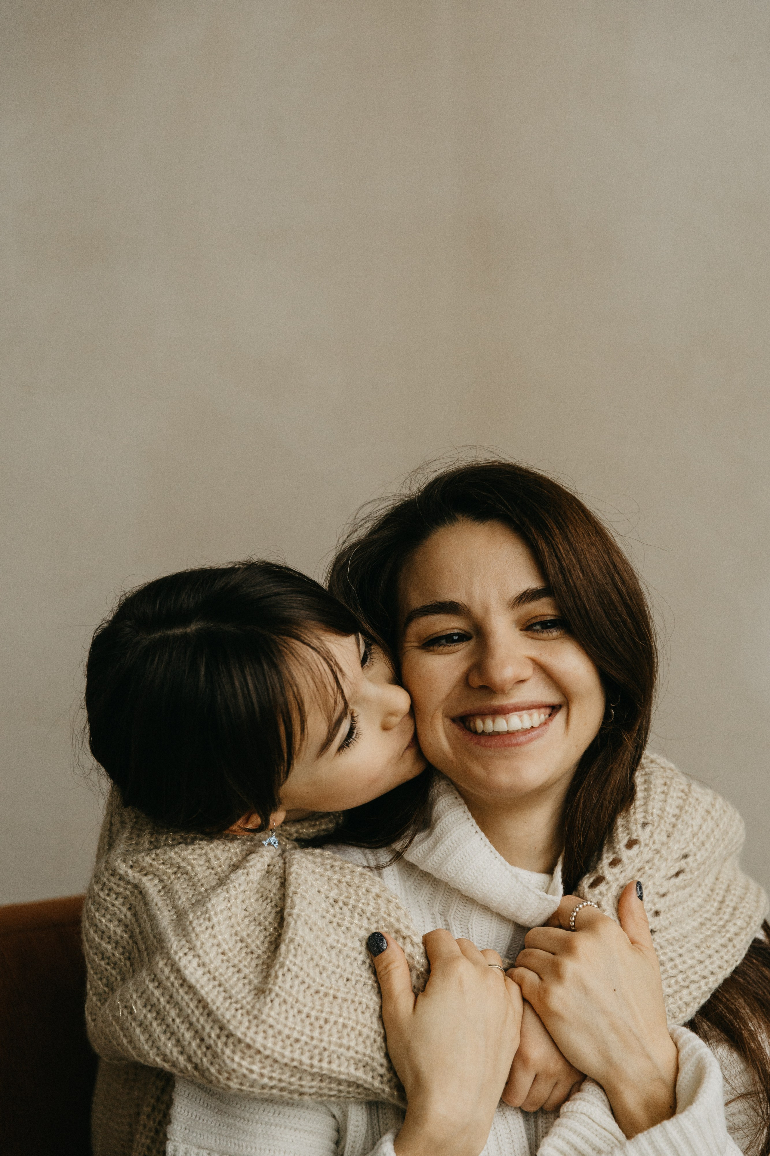 Лера, Момчил, Ники. Главная