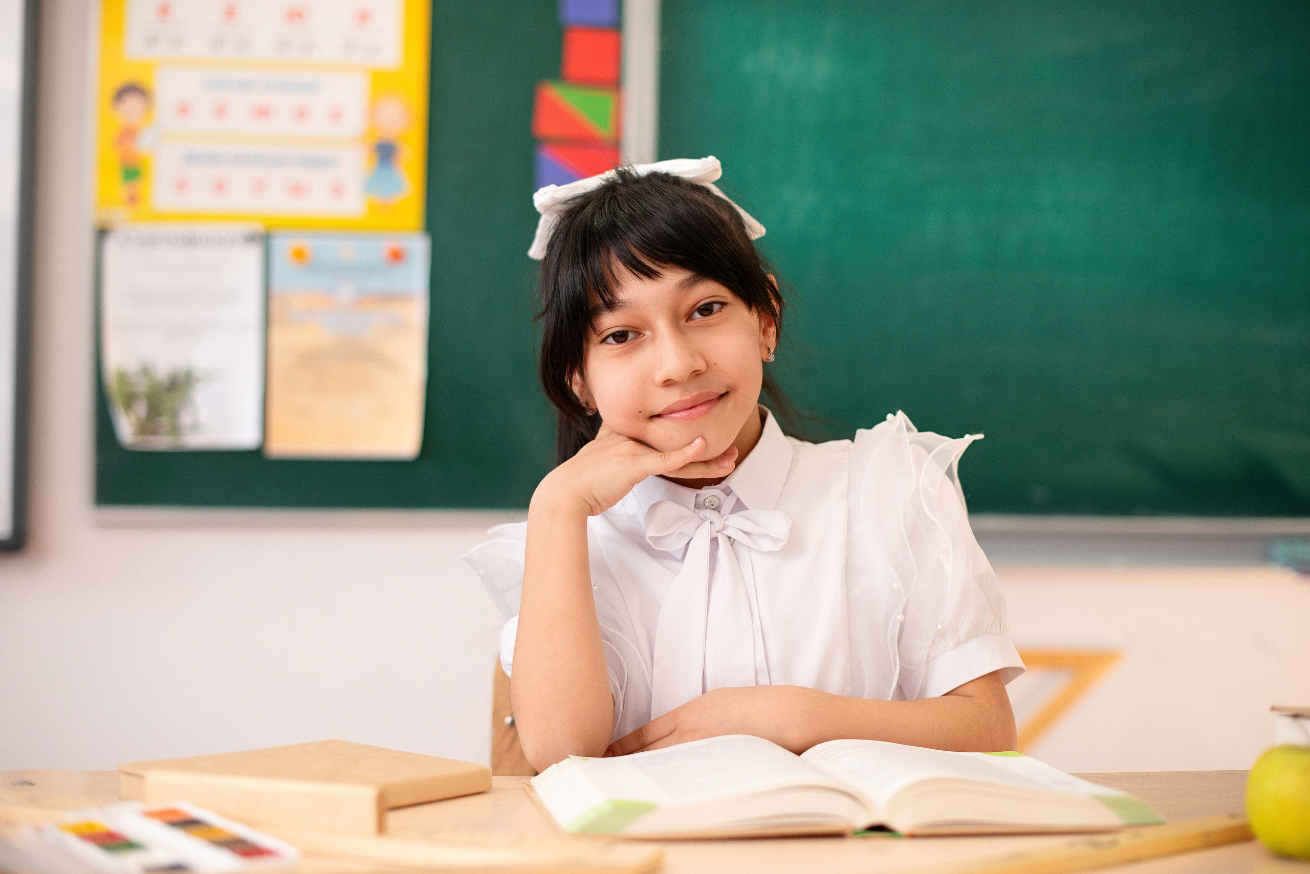 Фотографирую школьников для школьных выпускных альбомов и фотокниг в Сургуте и Нефтеюганске.