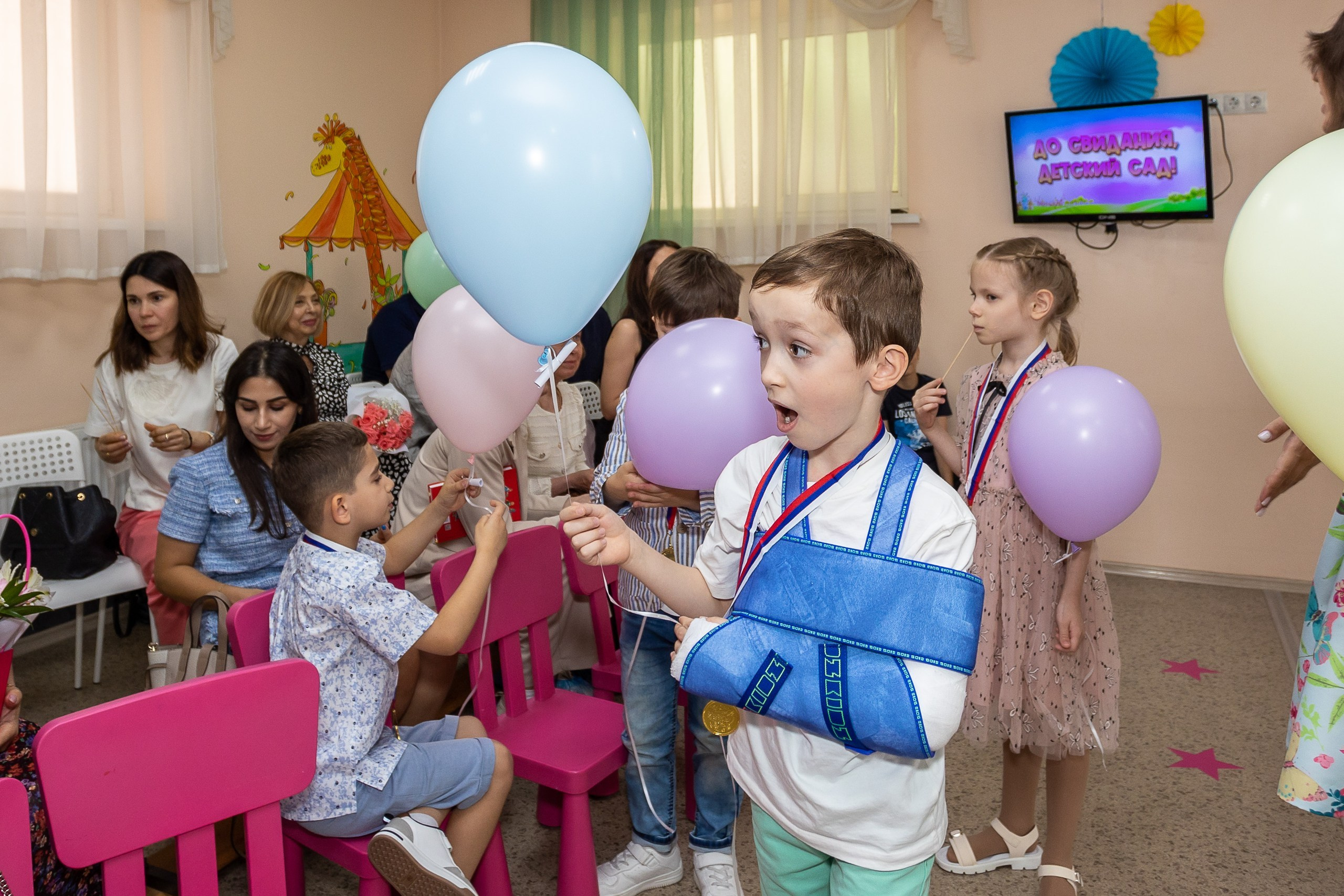 Выпускной Детский сад, 2 часа, 8000. Выпускные альбомы Майкоп, Краснодар Елена Золотарева