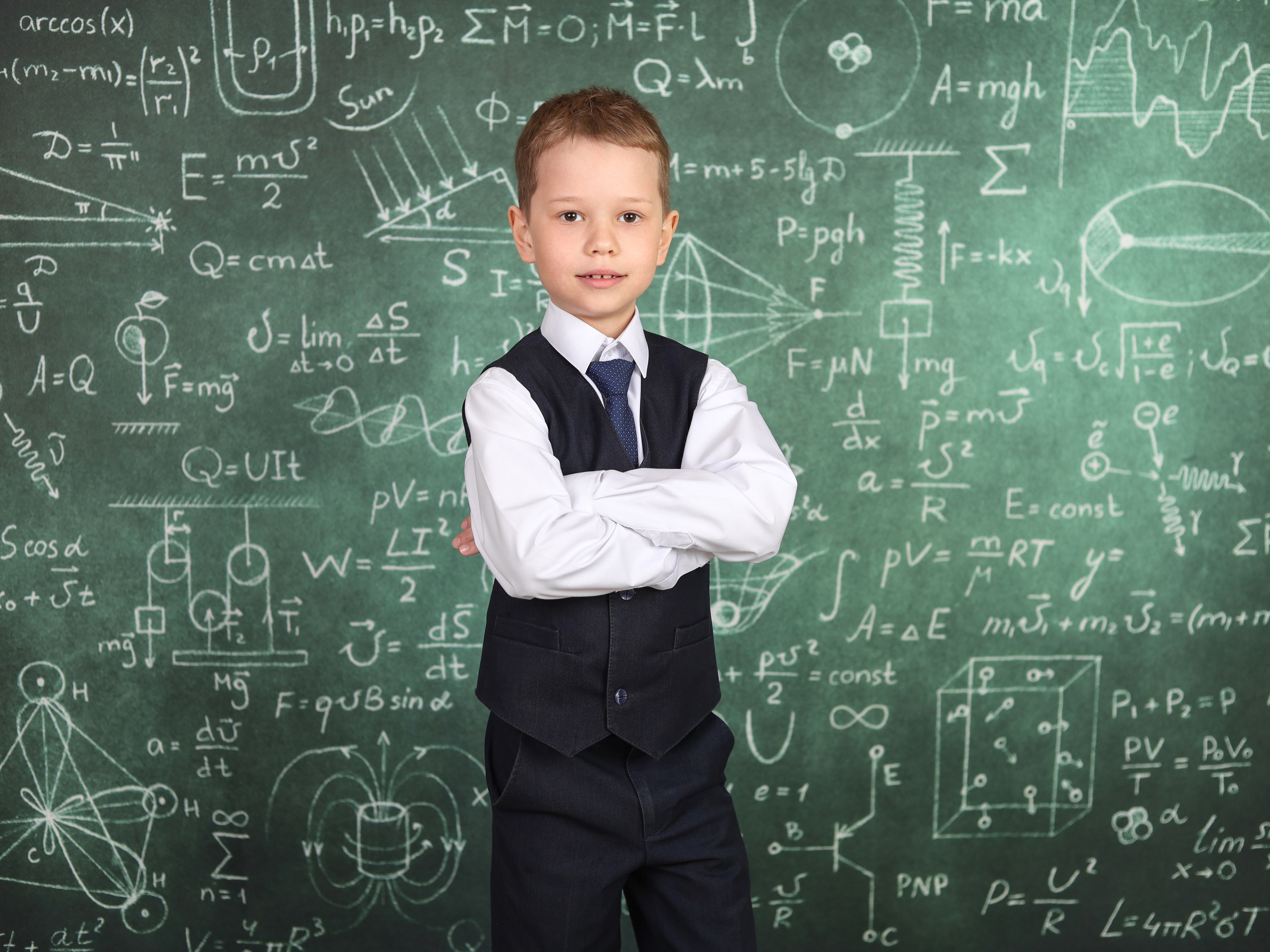 Выпускная книга "Ветер". Выпускные альбомы в Тюмени для школ, садов, вузов спортивных секций