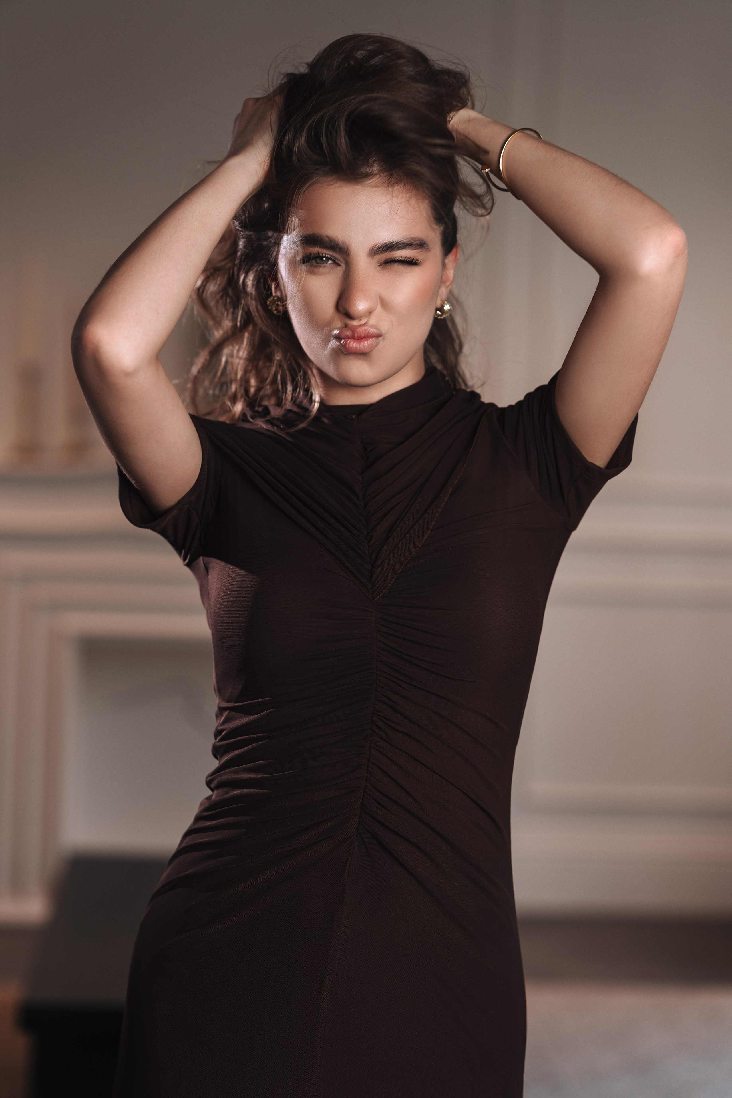 Женский портрет (в интерьере). Свадебный и портретный фотограф в Симферополе и Крыму