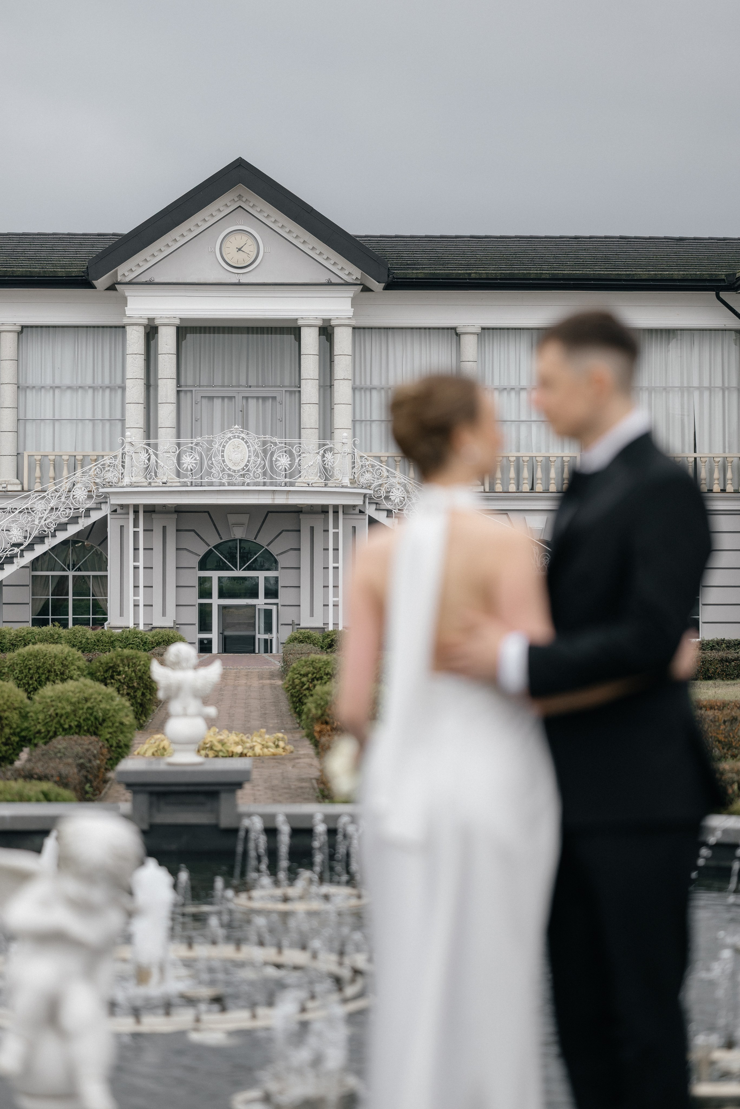 Wedding day in Martinique Bar. Wedding PHOTOGRAPHER Andrew Vnukov