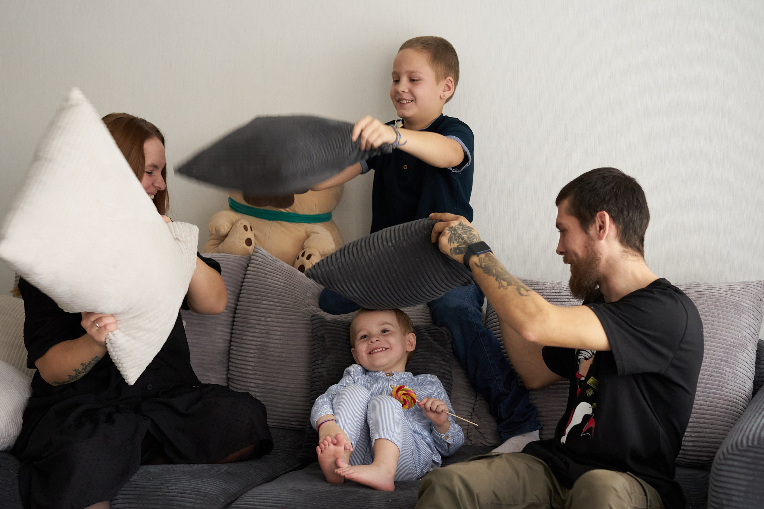 Семейная фотосессия дома. Фотограф Екатеринбург Кокшарова Александра