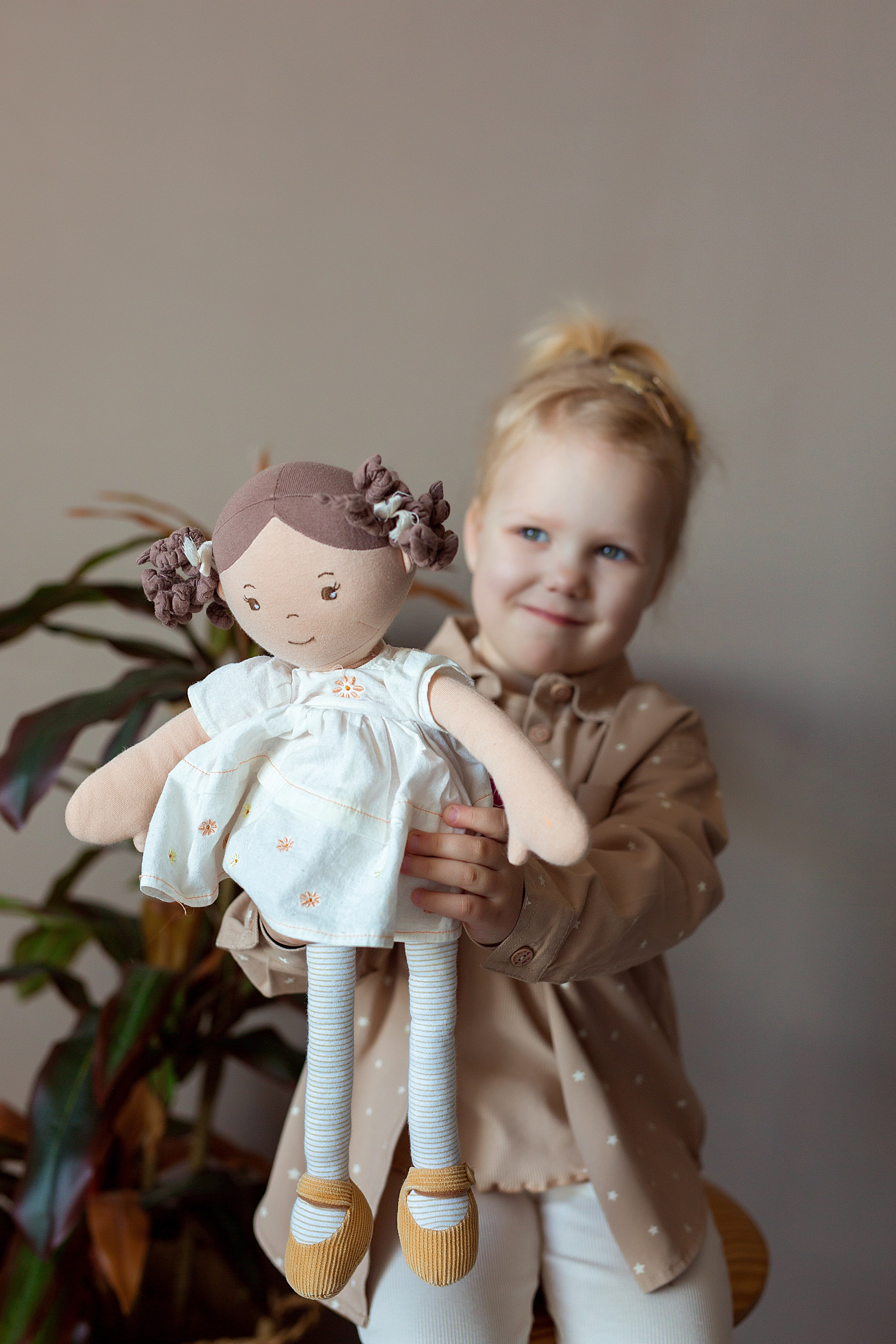 Денис, Валентина и Виктория. Людмила Далидович топовый семейный фотограф Находка/Владивосток