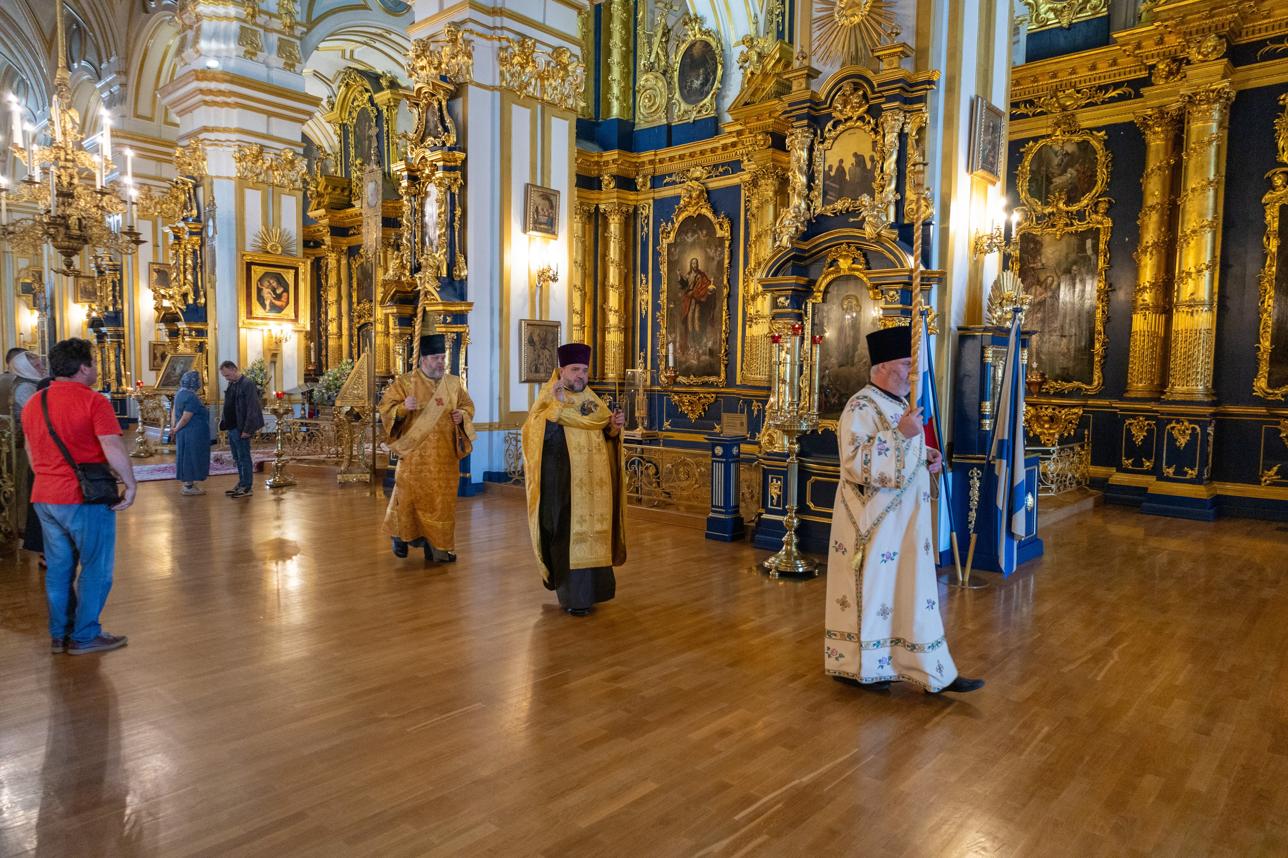 СЛАВНЫХ И ВСЕХВАЛЬНЫХ ПЕРВОВЕРХОВНЫХ АПОСТОЛОВ ПЕТРА И ПАВЛА. НИКОЛО-БОГОЯВЛЕНСКИЙ МОРСКОЙ СОБОР