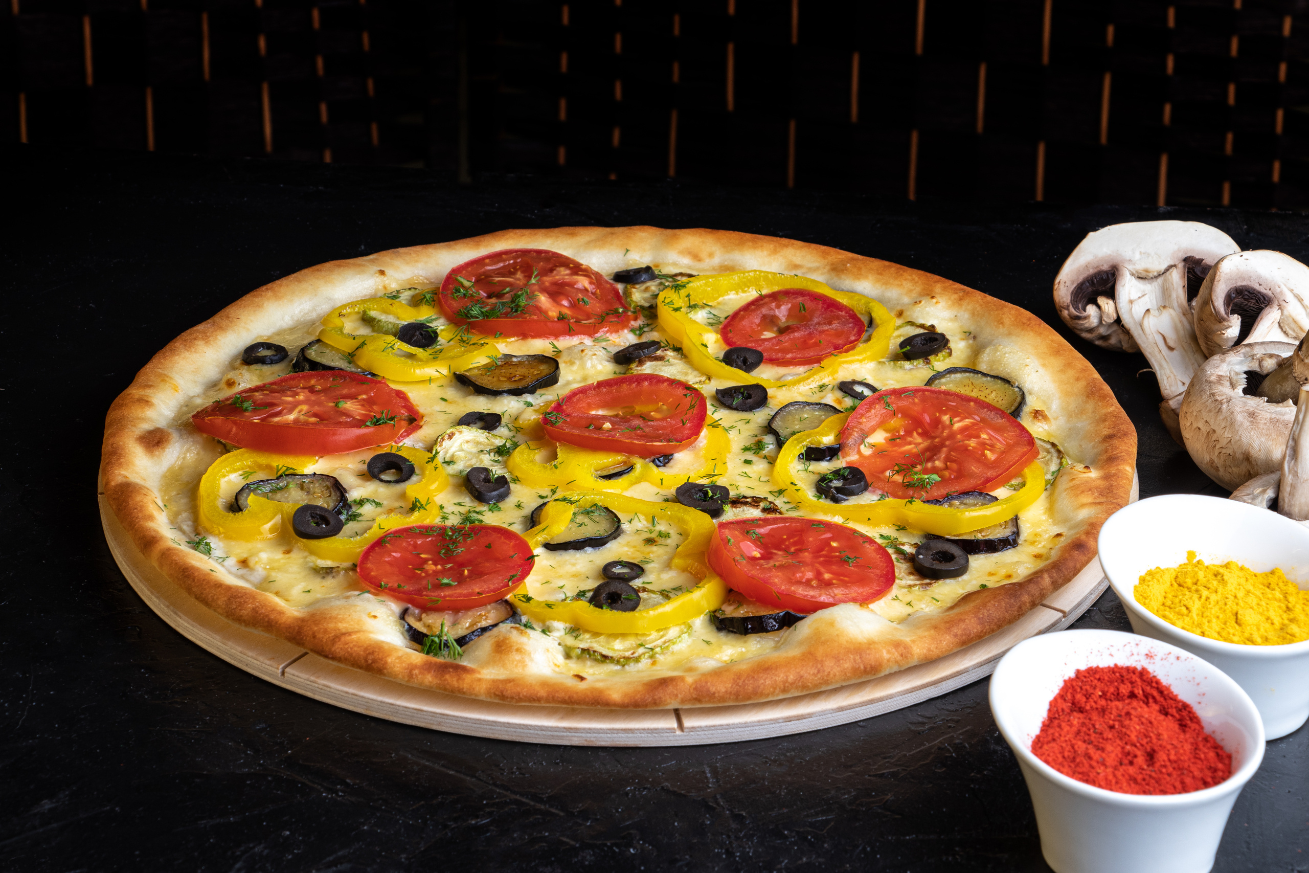 Рекламная фотосъёмка для PIZZA WOOPS. Профессиональный фотограф в Астане