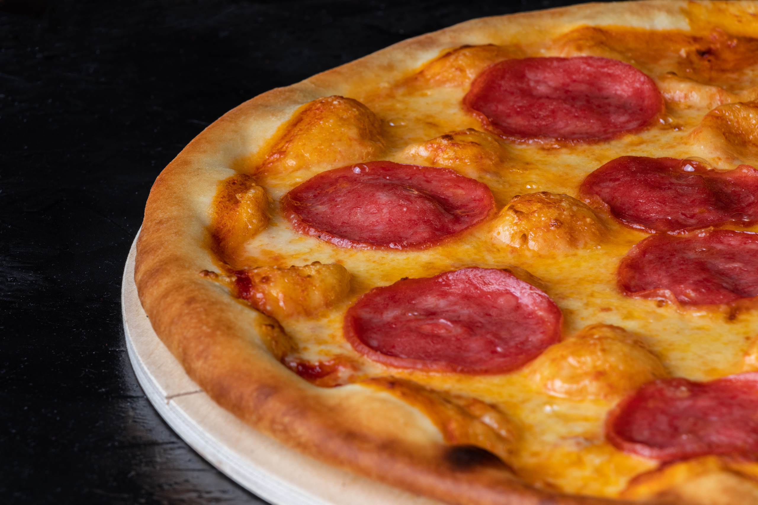 Рекламная фотосъёмка для PIZZA WOOPS. Профессиональный фотограф в Астане