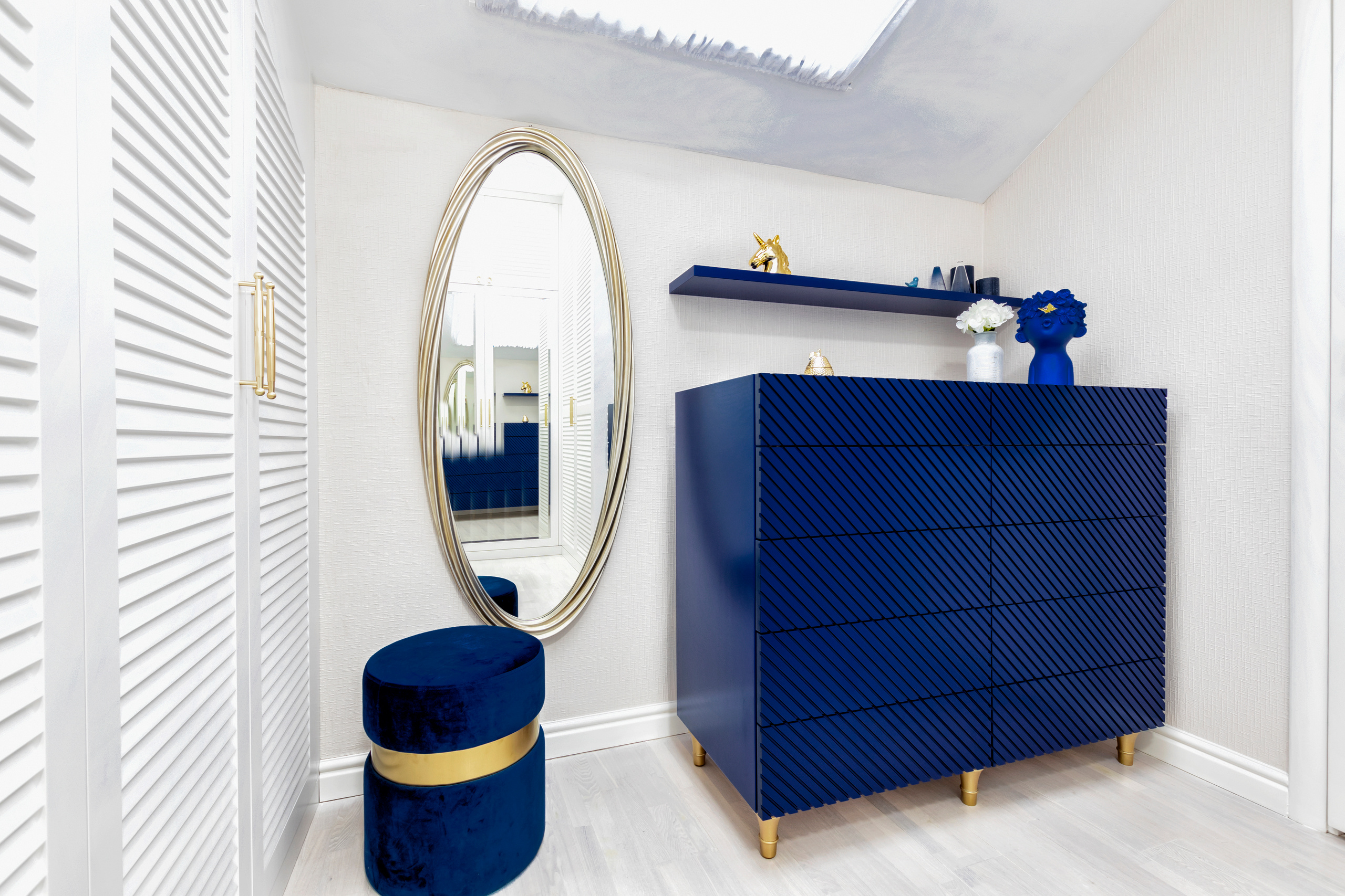 Фотосъёмка для мебельной мастерской Venerdi. Профессиональный фотограф в Астане