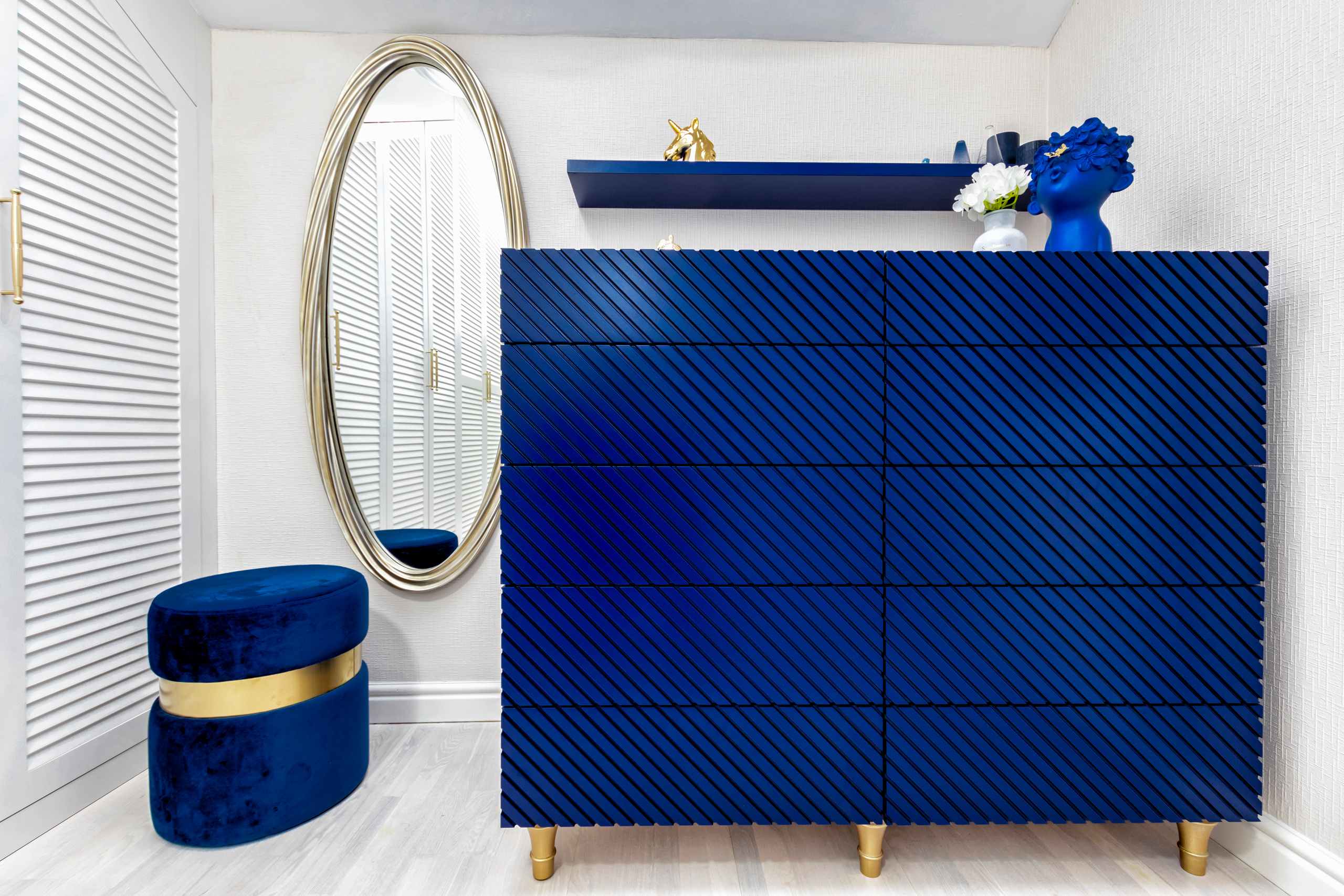 Фотосъёмка для мебельной мастерской Venerdi. Профессиональный фотограф в Астане