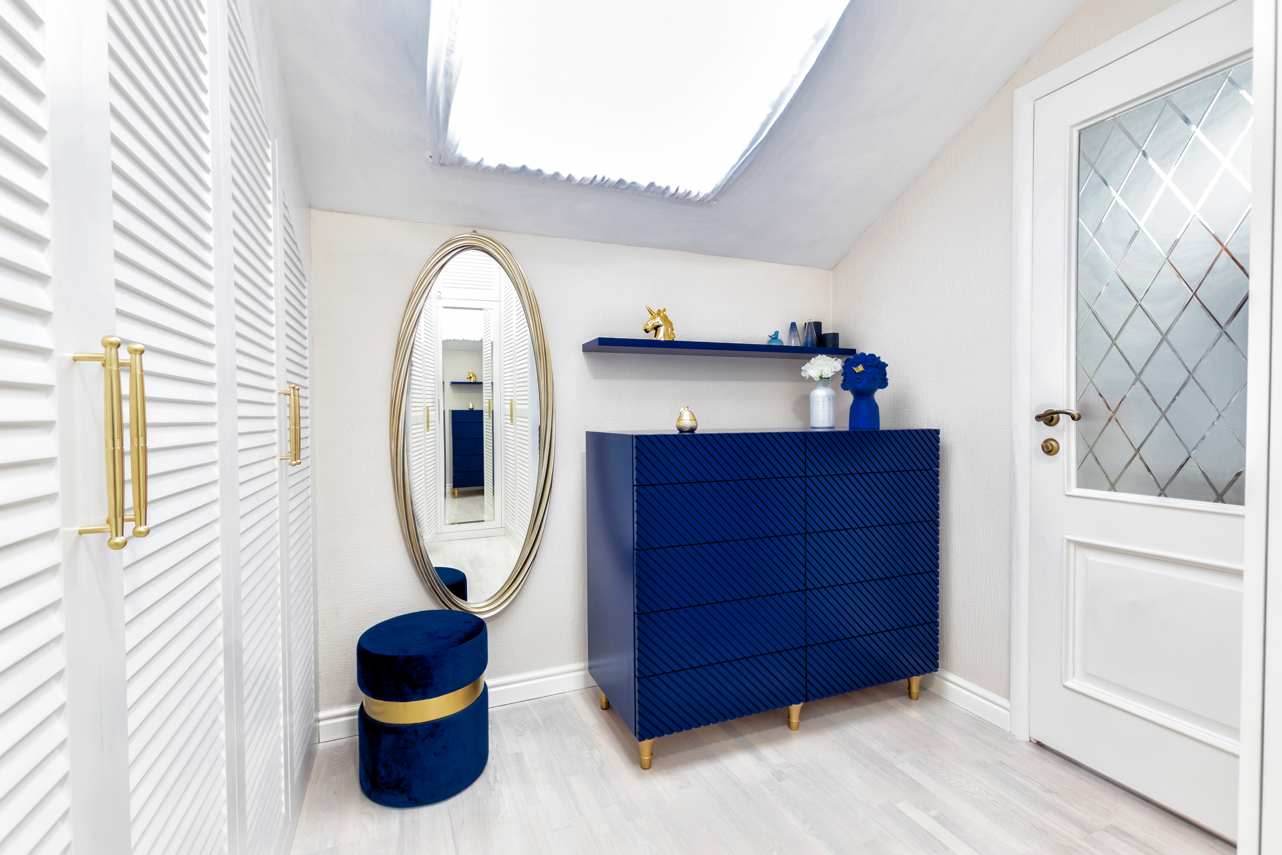 Фотосъёмка для мебельной мастерской Venerdi. Профессиональный фотограф в Астане