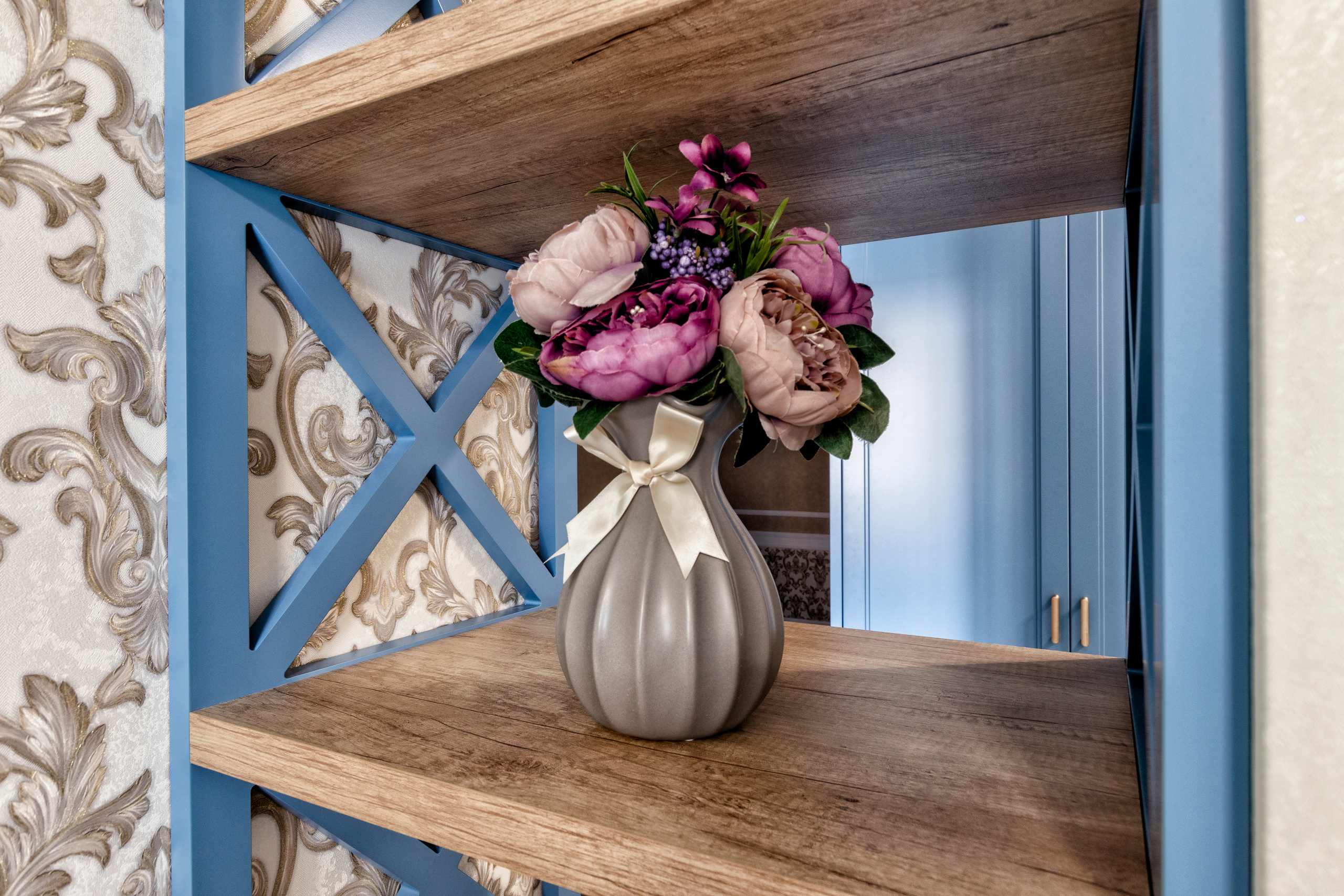 Фотосъёмка для мебельной мастерской Venerdi. Профессиональный фотограф в Астане